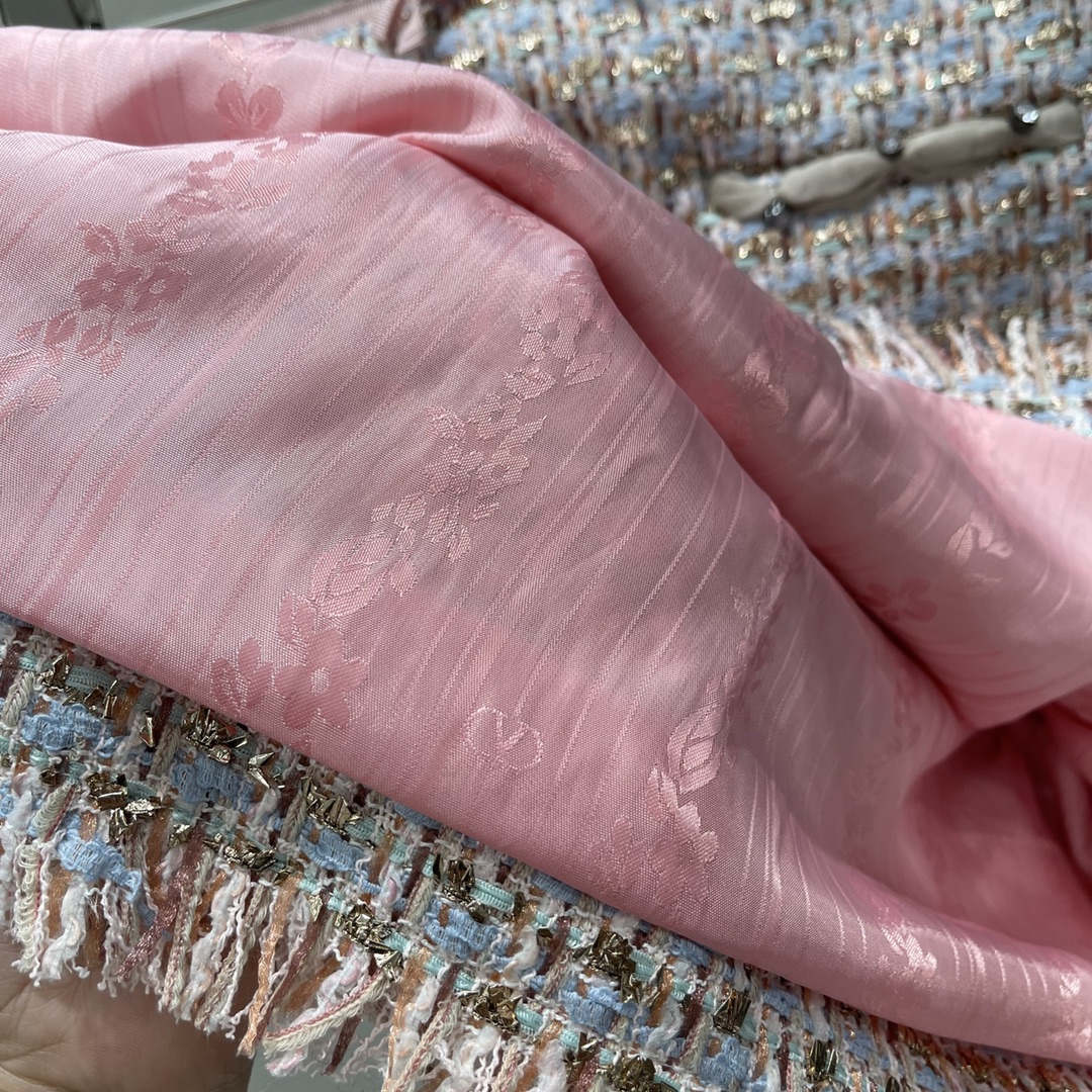 Val华伦 25早秋新款 流苏粗纺半裙 内衬yb定制提花 进口粗纺毛呢材质质感高级 重工流苏裙摆完美演绎