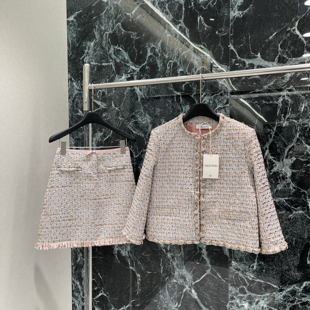 Val华伦 25早秋新款 流苏粗纺半裙 内衬yb定制提花 进口粗纺毛呢材质质感高级 重工流苏裙摆完美演绎