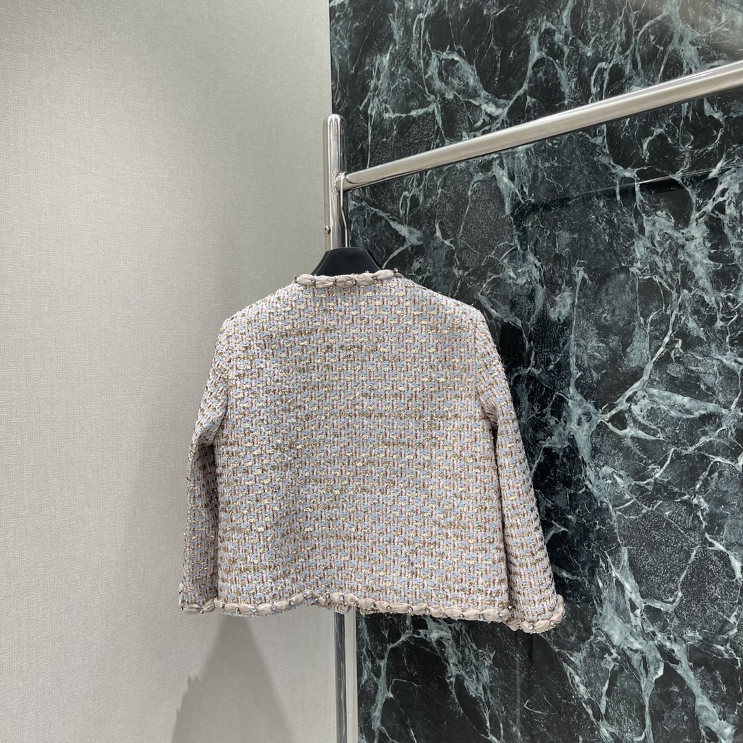 Val华伦 25早秋新款 圆领粗纺外套 内衬yb定制提花 进口粗纺毛呢材质质感高级品相十足 前襟领口延伸