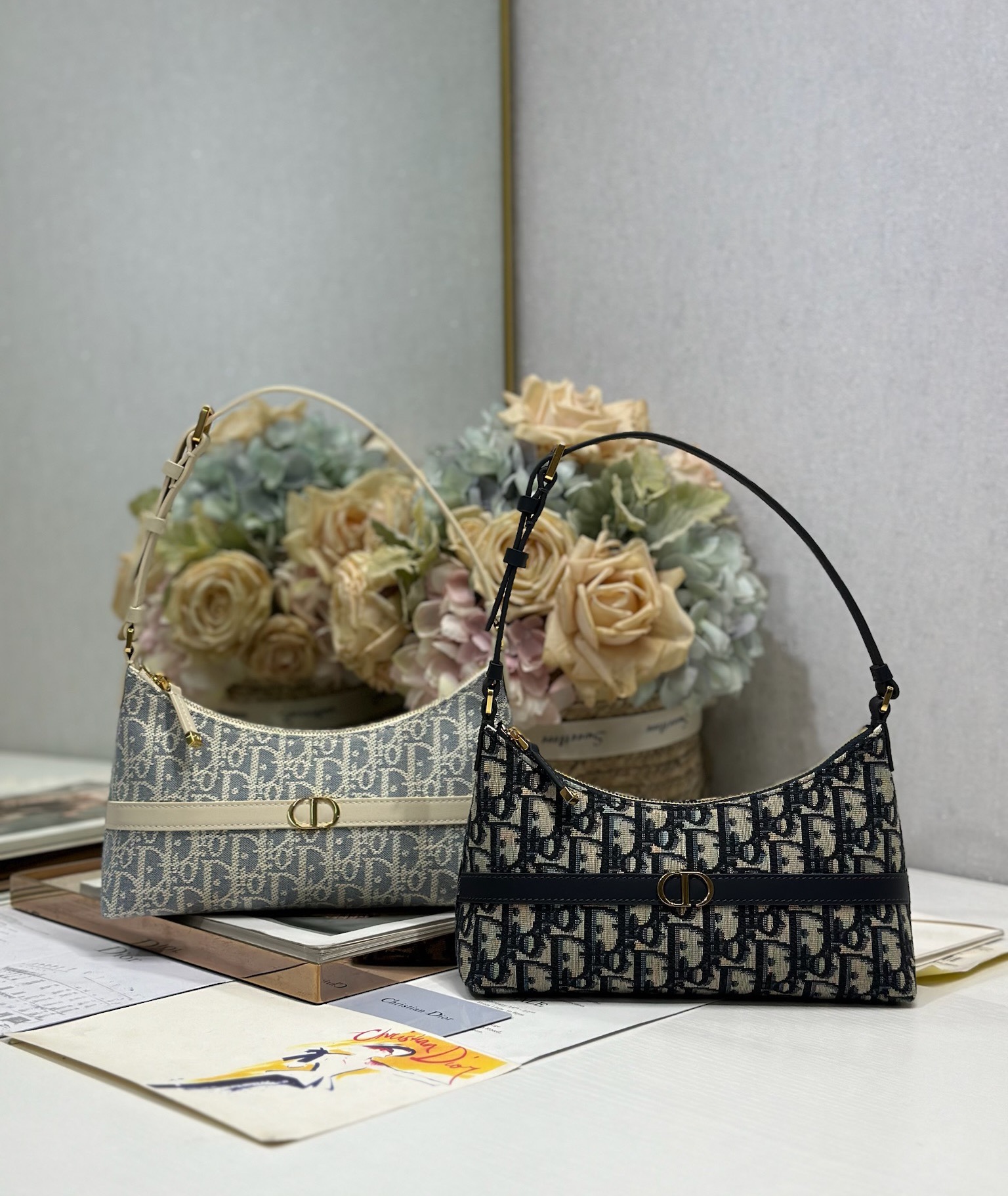 NO:389320,30 Montaigne Mini One-Shoulder Dumpling Bag #Blue D Cloth/Coconut Blue D Cloth Model 2381, Dior, dior1986090930 Montaigne 迷你单肩水饺包#蓝D布/椰子蓝D布 型号2381,迪奥,dior,Bag