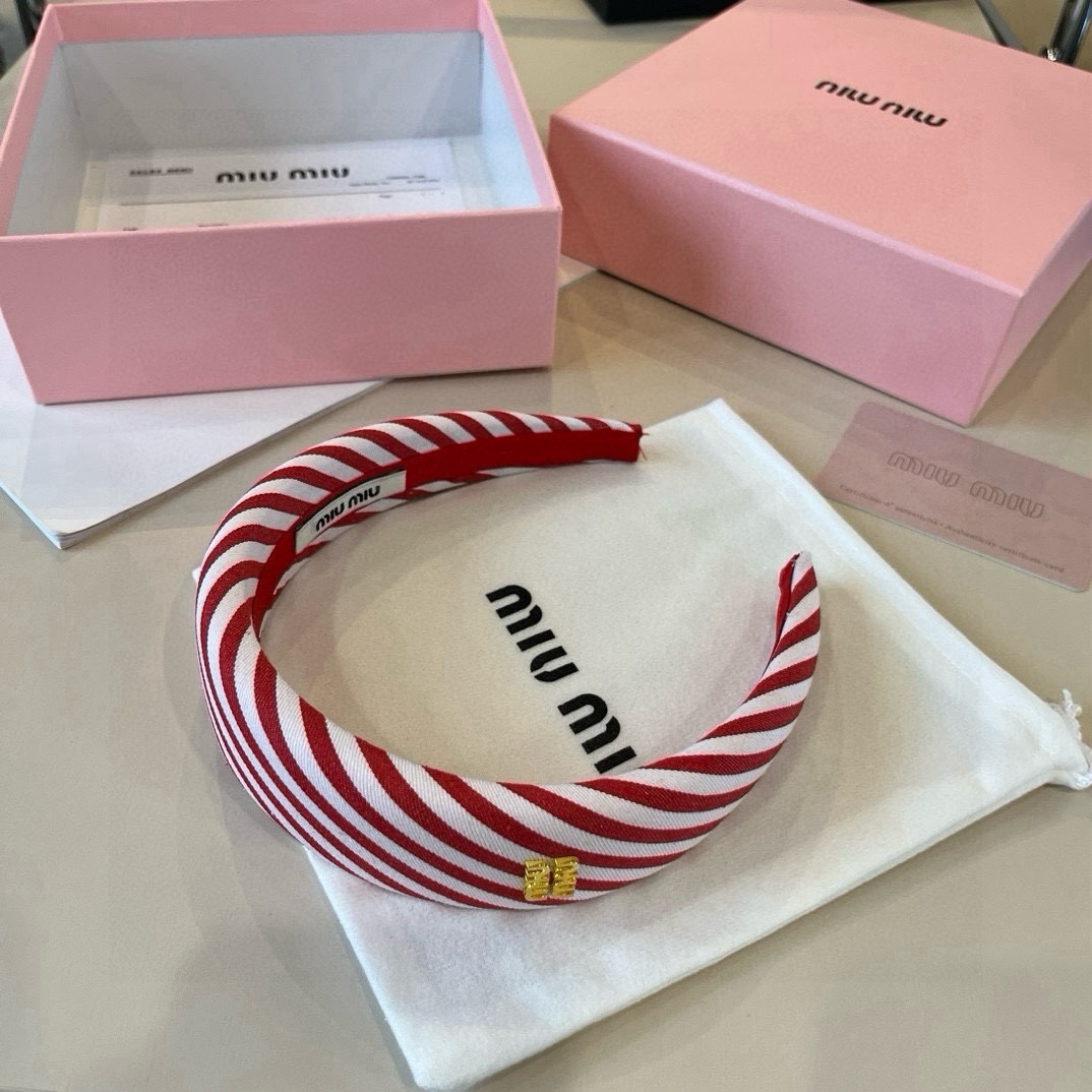 🆕

miumiu缪缪新款发箍
