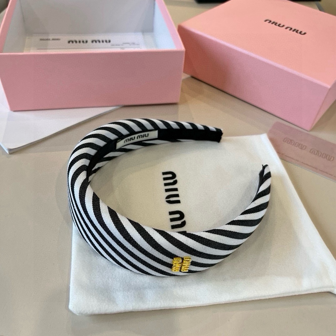 🆕

miumiu缪缪新款发箍