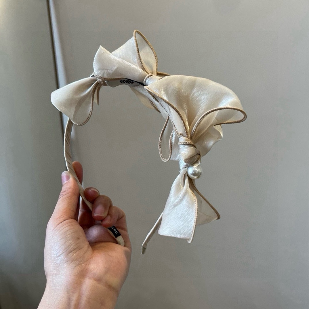 🆕

miumiu缪缪新款发箍