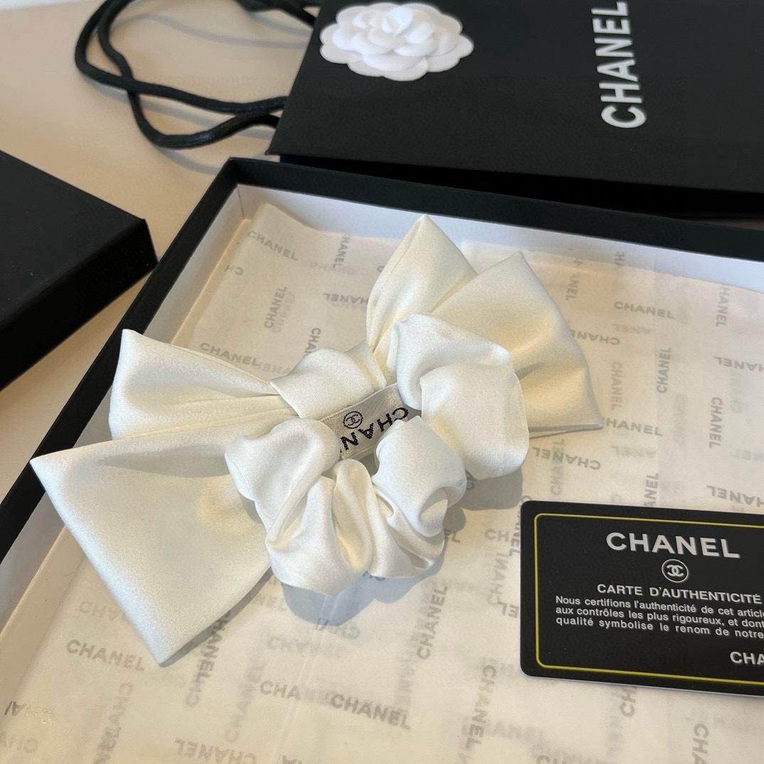 🆕

Chanel香奈儿蝴蝶结发圈 黑 白两色