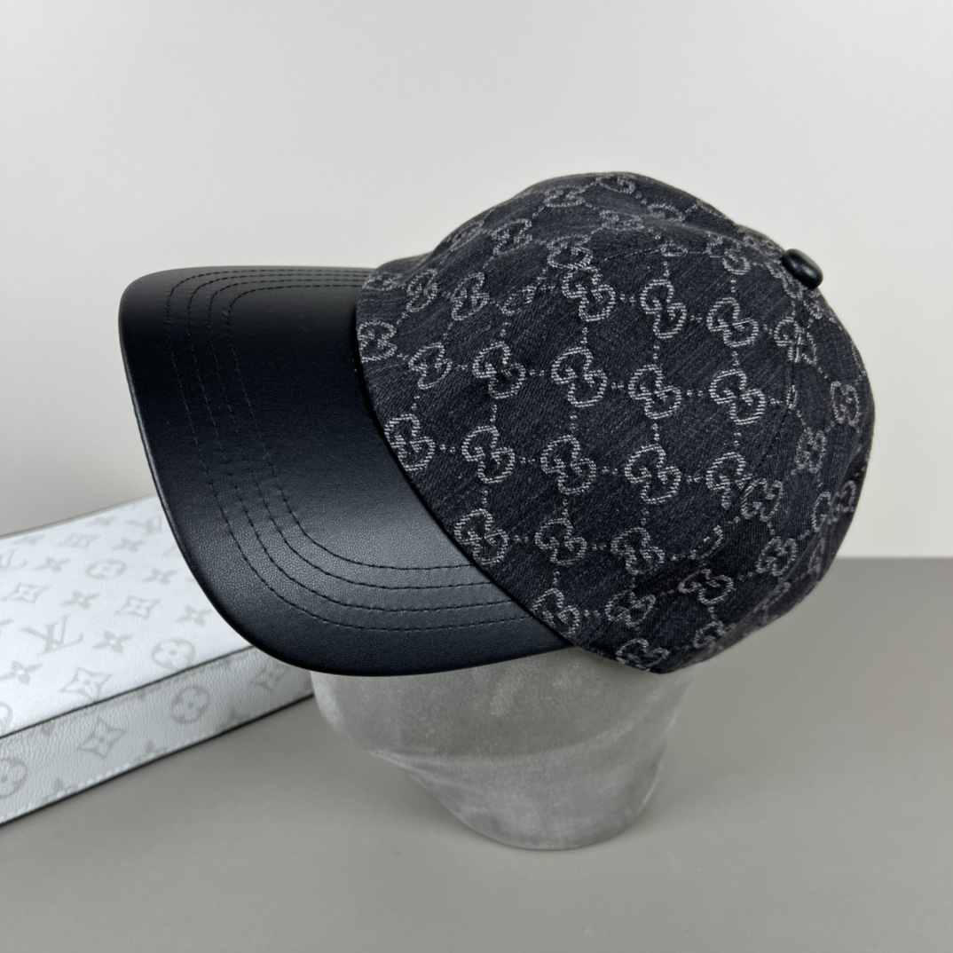 NO:356804,Gucci (Guchi) new original single baseball cap, counter purchasing quality 1:1 mold opening customization, genuine mold opening hardware, original canvas + first layer cowhide, original quality!  Excellent quality, adjustable patches, accurate grids, perfect integration of details and craftsmanship!  Hat straw hat fisherman hat baseball hat, hat, gucci, espadrilles, cowhide, hatsGucci(古奇)新款原单棒球帽, 专柜代购品质1:1开模订制,正版开模五金,原版帆布料+头层牛皮,原厂品质！质量超赞,贴片可调节.对格精准,细节工艺完美融合！帽子草帽渔夫帽棒球帽,帽子,gucci,espadrilles,cowhide,hats,hat