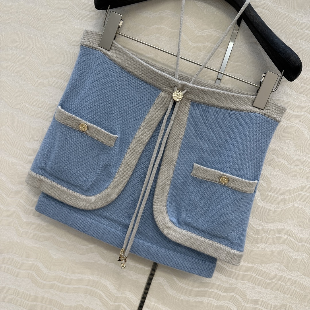 独家首发❤️原单品质，Coco25a新品！羊绒撞色两件套设计抹胸小吊带！金属配件装饰百搭减龄又时髦！瑞士