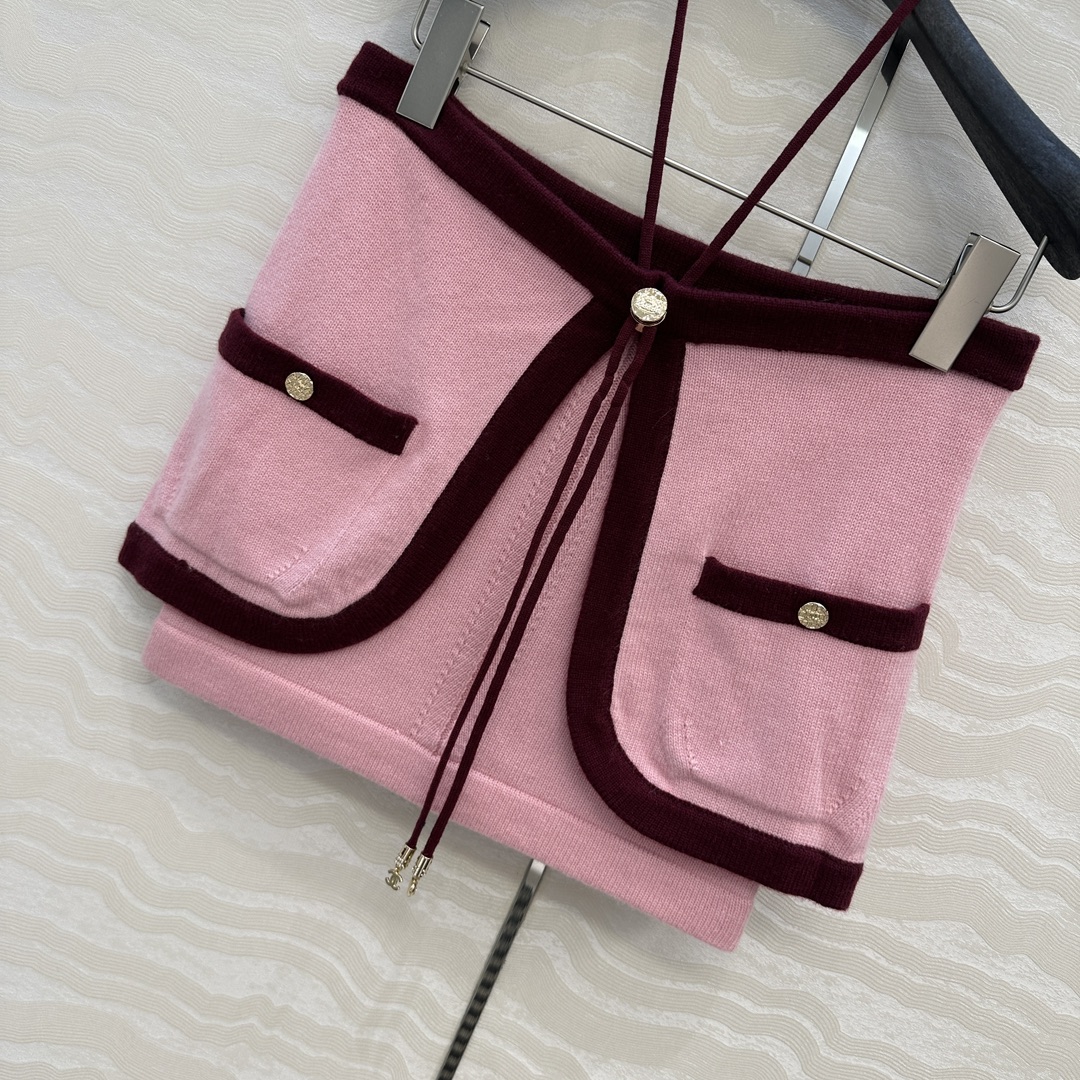 独家首发❤️原单品质，Coco25a新品！羊绒撞色两件套设计抹胸小吊带！金属配件装饰百搭减龄又时髦！瑞士