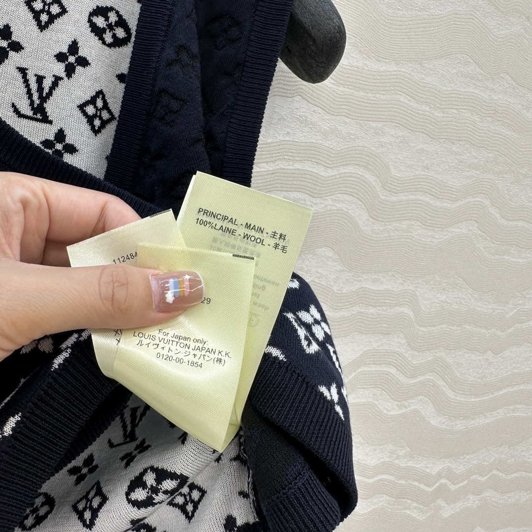独家首发❤️原单品质！25s春夏 度假新品针织抹胸小背心，定制海军蓝MONOGRAM提花撞色。18针徳国