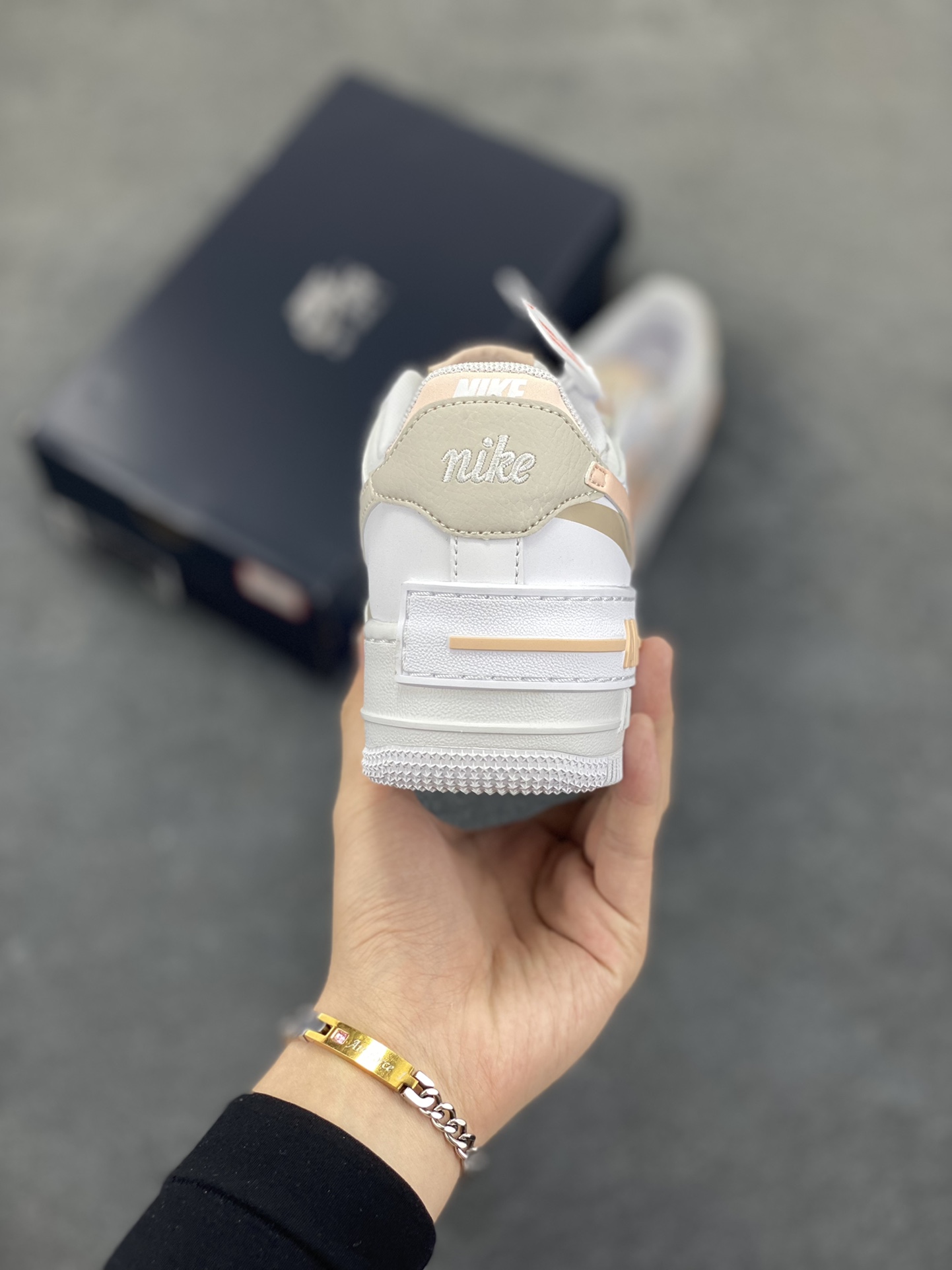 图片[4]-NK Air Force 1 Shadow 轻量增高低帮百搭板鞋\”拼接马卡龙\” 全新少女系解构主义设计双层轻量EVA发泡中底+防滑RB橡胶外圈底鞋底 原楦头原纸板 打造纯正空军版型 专注外贸渠道 全掌内置蜂窝气垫 原盒配件 原厂中底钢印、拉帮完美 货号： CI0919-121 尺码：35.5 36 36.5 37.5 38 38.5 39 40 40.5 41 42-选品中心