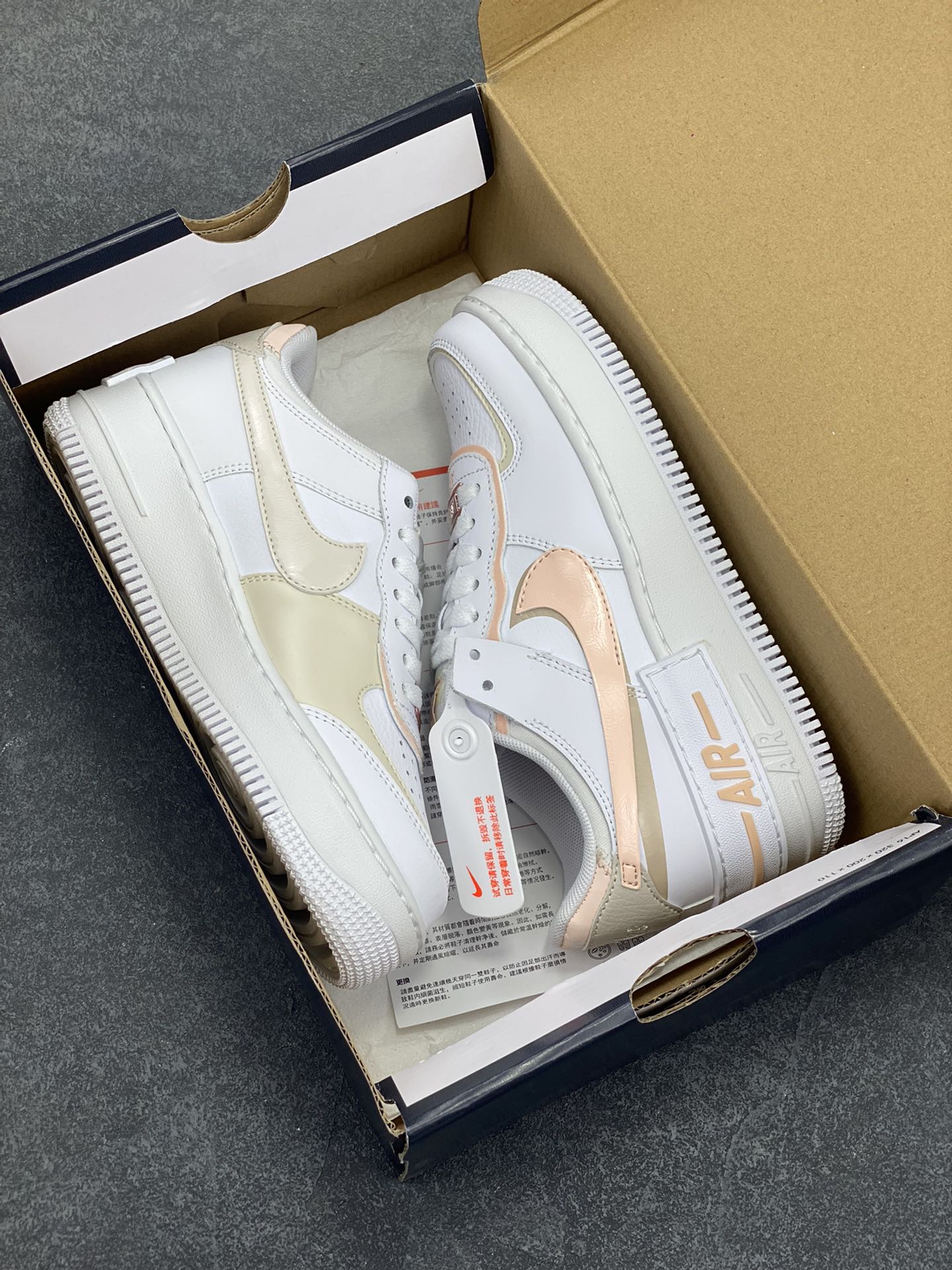 图片[9]-NK Air Force 1 Shadow 轻量增高低帮百搭板鞋\”拼接马卡龙\” 全新少女系解构主义设计双层轻量EVA发泡中底+防滑RB橡胶外圈底鞋底 原楦头原纸板 打造纯正空军版型 专注外贸渠道 全掌内置蜂窝气垫 原盒配件 原厂中底钢印、拉帮完美 货号： CI0919-121 尺码：35.5 36 36.5 37.5 38 38.5 39 40 40.5 41 42-选品中心