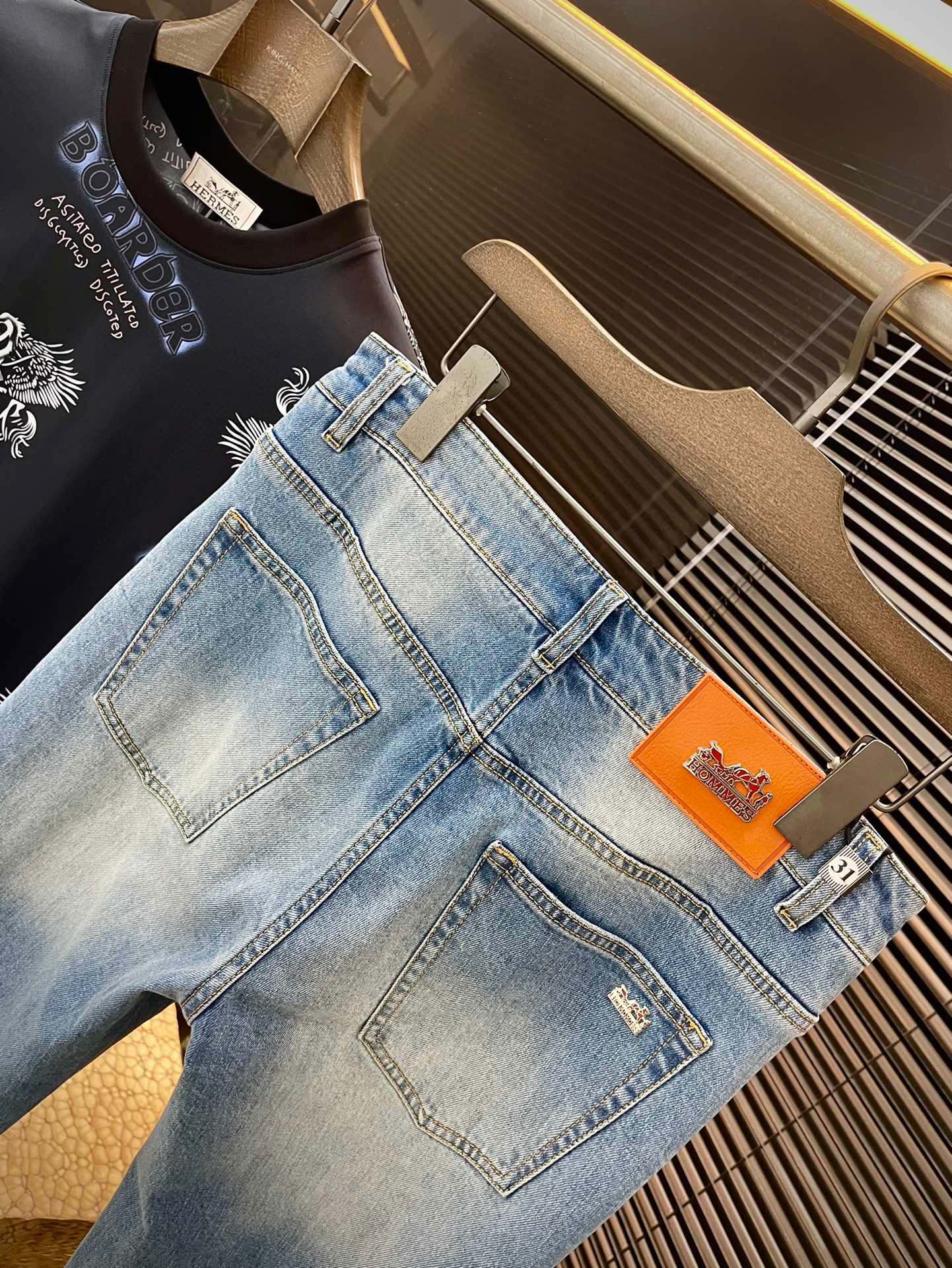 Hermes 2025 Summer Jeans: Italian Cowboy Fabric, Innovative Design, Stylish and Comfortable. - 图片 7
