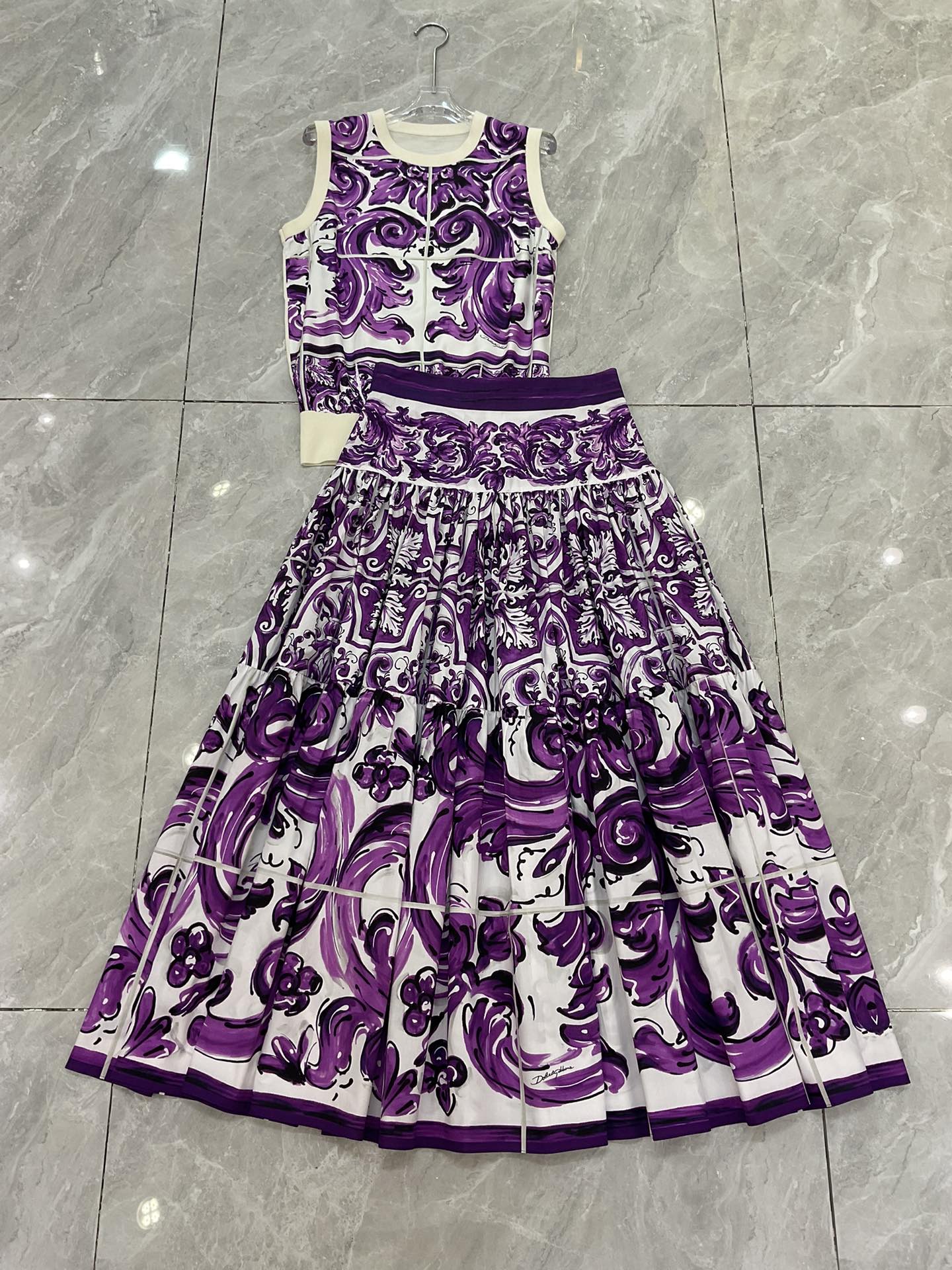 P621 IS A ONE-SIZE-FITS-ALL WOMAN WITH A PACK OF DGS - 图片 7