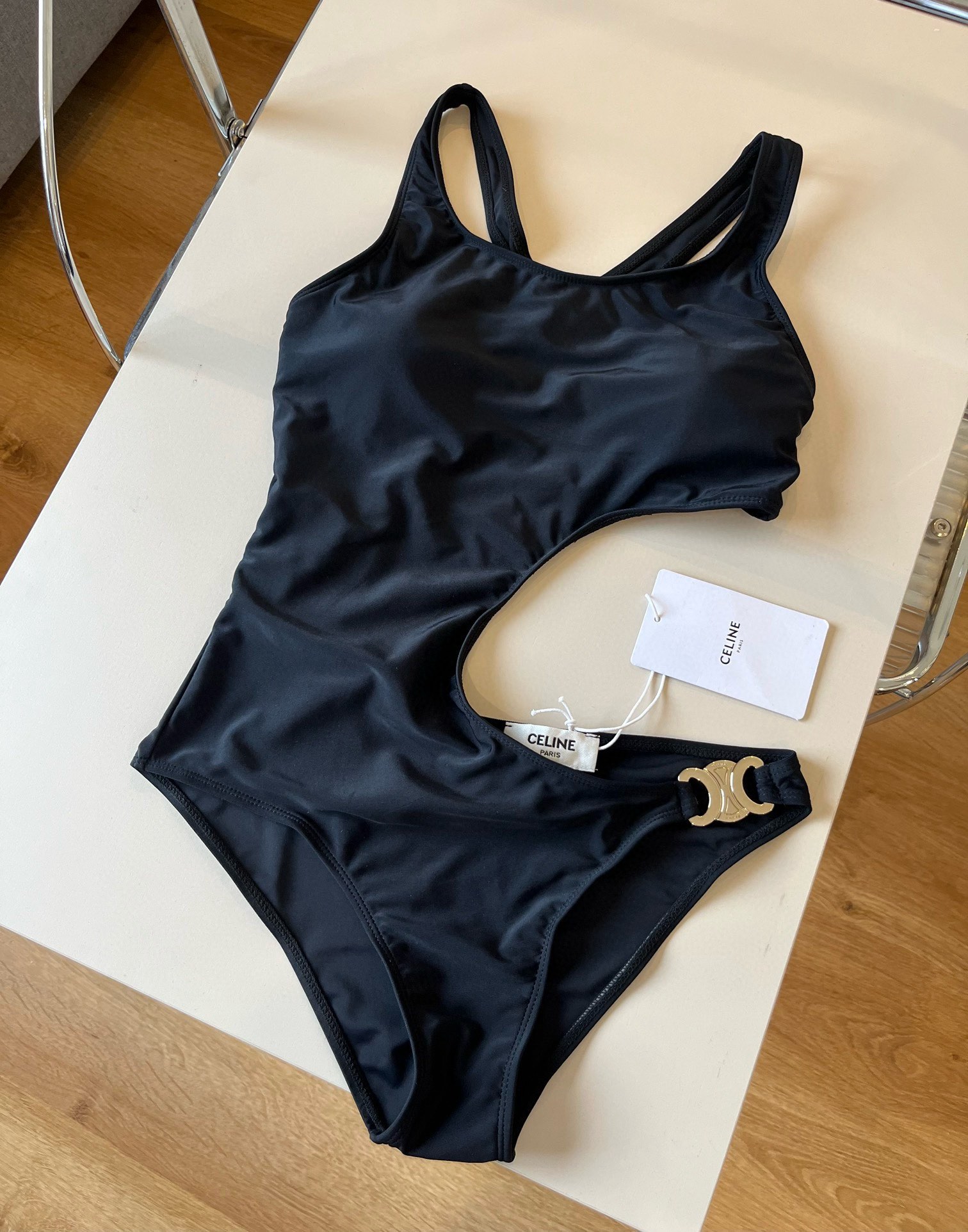 。
Celine赛琳 官方新款泳衣比基尼👙，高端定制，S M L XL