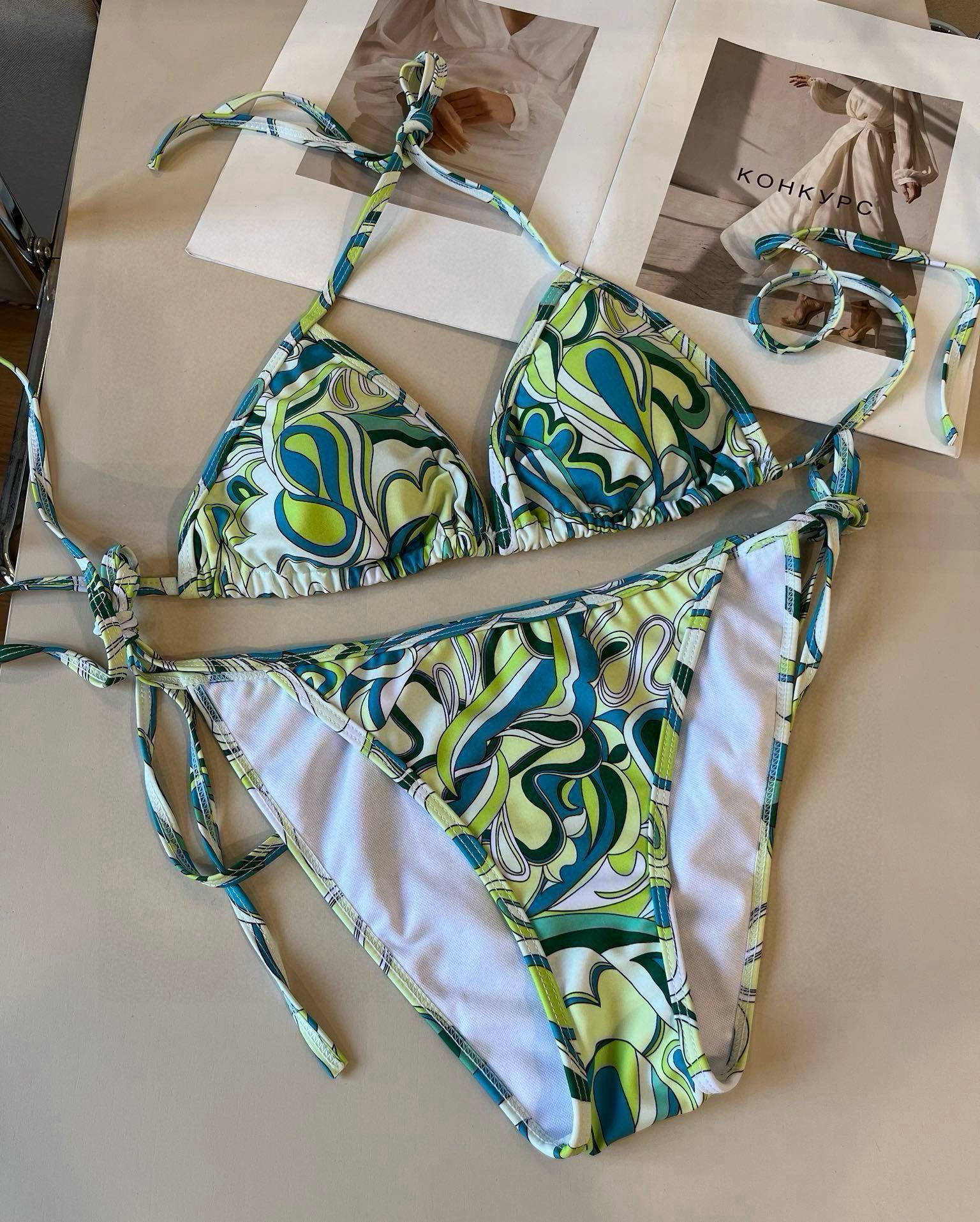 。

潮牌比基尼👙S M L