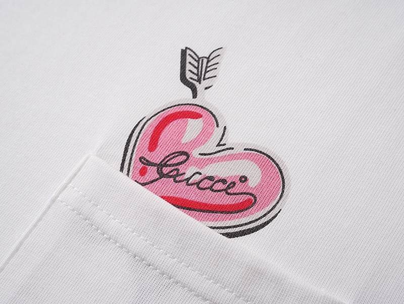 古驰/Gucci 夏季新款 爱心口袋圆领短袖T恤白色-Chinese UA Cheap High Quatity Brand Clothes Bags handbags Sneakers wholesale wholesaler seller from China Factory suppliers Fashion Clothing Shoes best Quality Beautiful Price 古驰/Gucci 夏季新款 爱心口袋圆领短袖T恤白色
