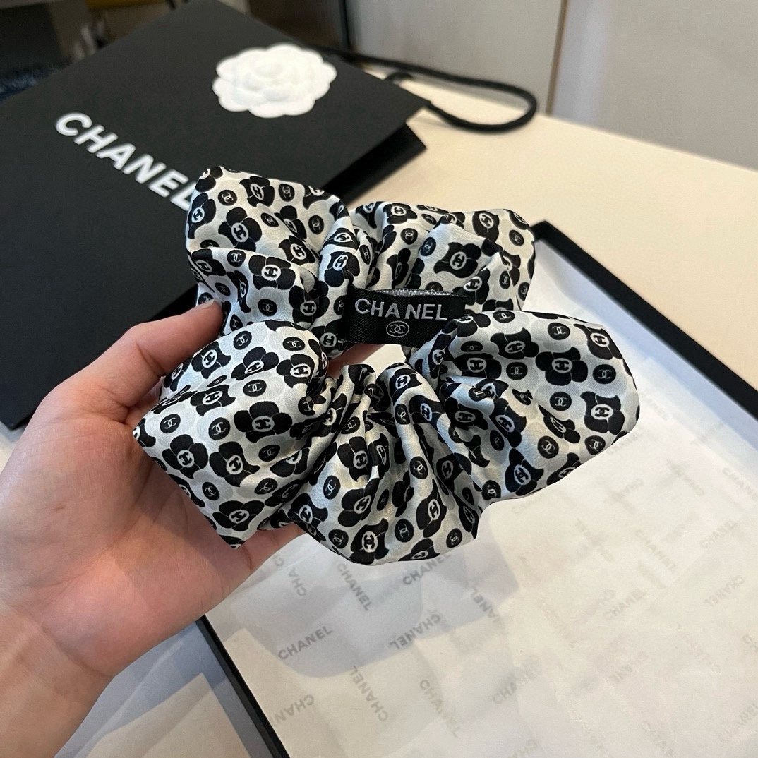 🆕

Chanel香奈儿发圈
