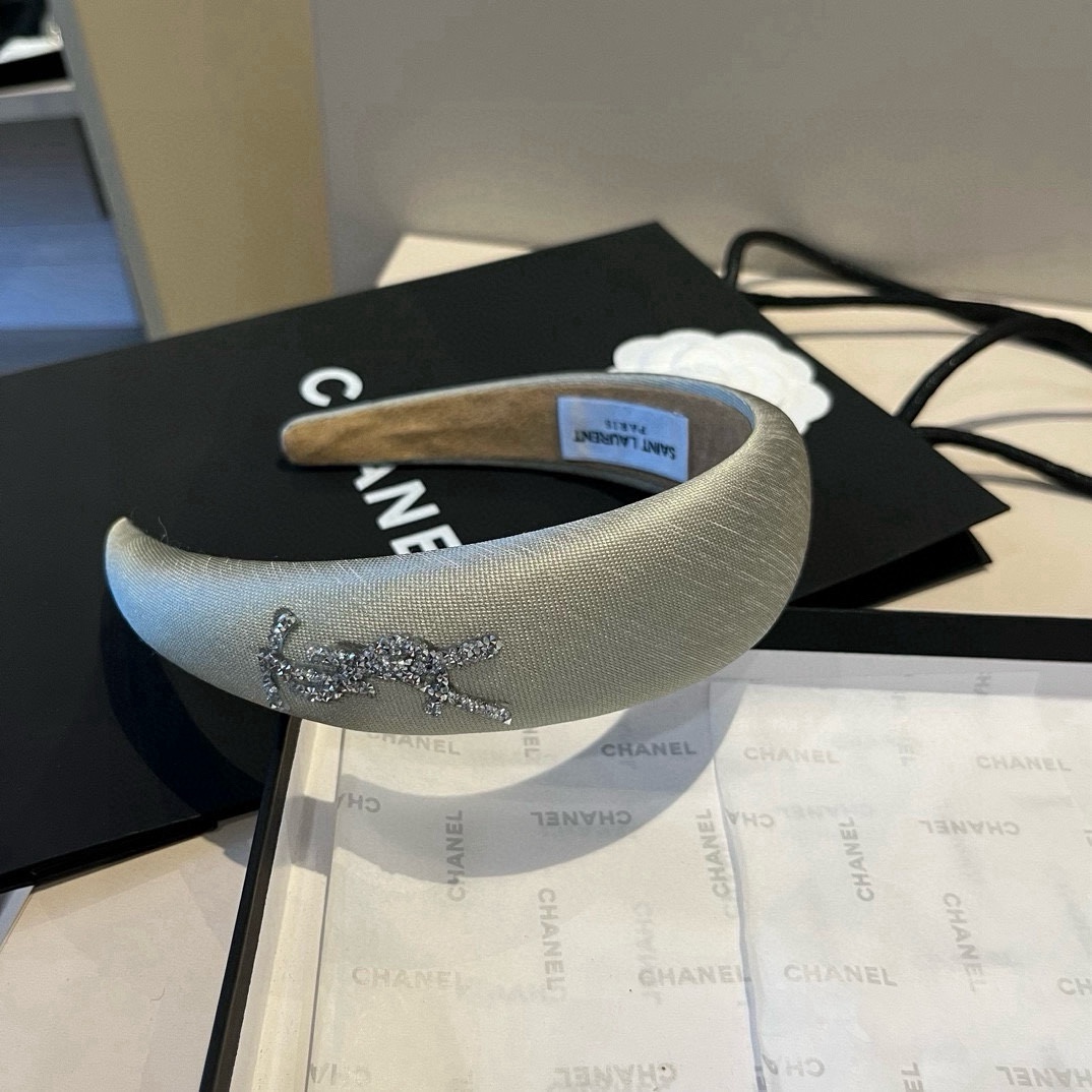 🆕

YSL圣罗兰新款发箍