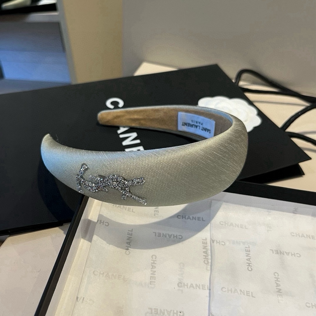 🆕

YSL圣罗兰新款发箍