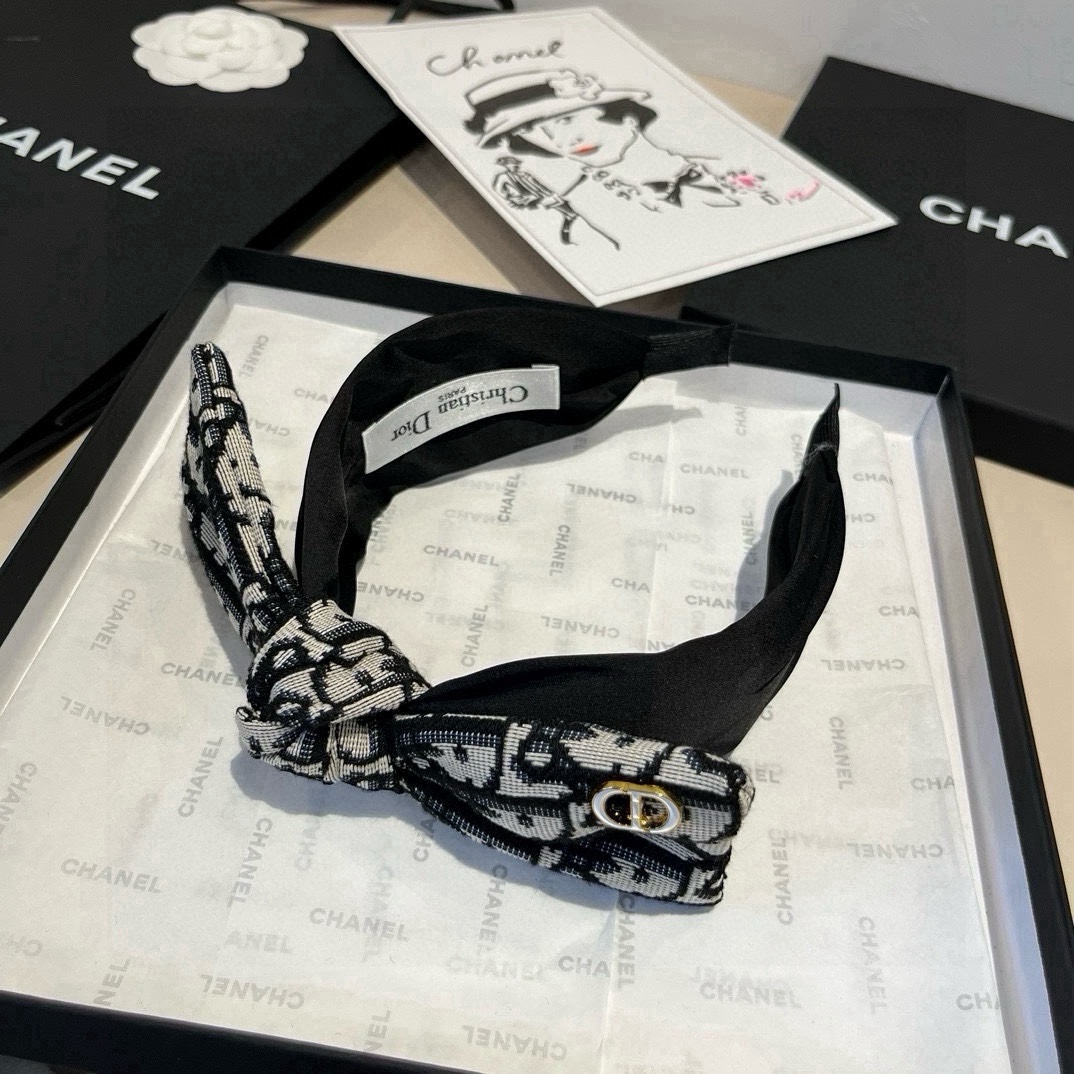 🆕

Dior迪奥新款发箍