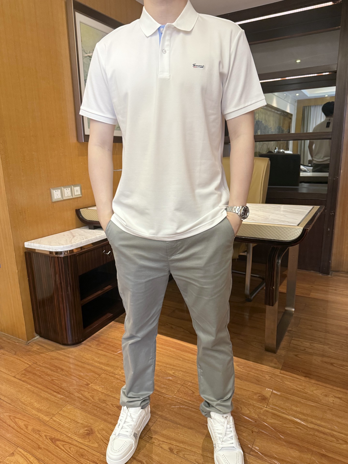 NO:450309,Tommy-2025 counter latest hot-selling Polo, London counter hot-selling items!  Selected Italian imported fine cotton fabrics with the latest designs, brand embroidery on the chest highlights taste, business and casual boutique. Size: 48-56 (model 180/140 wears 50, with Hong Kong Lane Crawford gift box packaging), alexander wang19860909汤米-2025专柜最新爆款Polo出货 伦敦专柜热销单品！精选意大利进口精棉面料搭配最新的设计,胸口的品牌刺绣彰显品味 商务休闲精品.尺码:48-56（模特180/140穿50,配香港连卡佛礼盒包装）,,alexander wang,Men's clothing