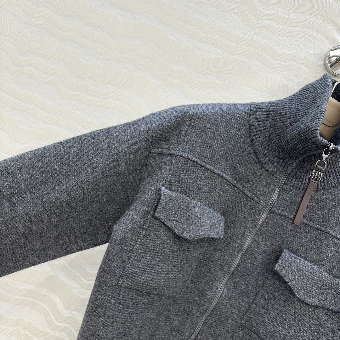 独家首发🍒高端原单品质！行走的高定，BC针织羊绒外套！优雅惬意气质中高领双开拉链设计。进口96羊绒纱线1