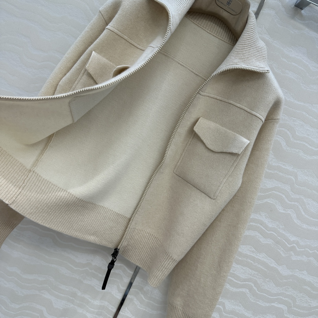 独家首发🍒高端原单品质！行走的高定，BC针织羊绒外套！优雅惬意气质中高领双开拉链设计。进口96羊绒纱线1