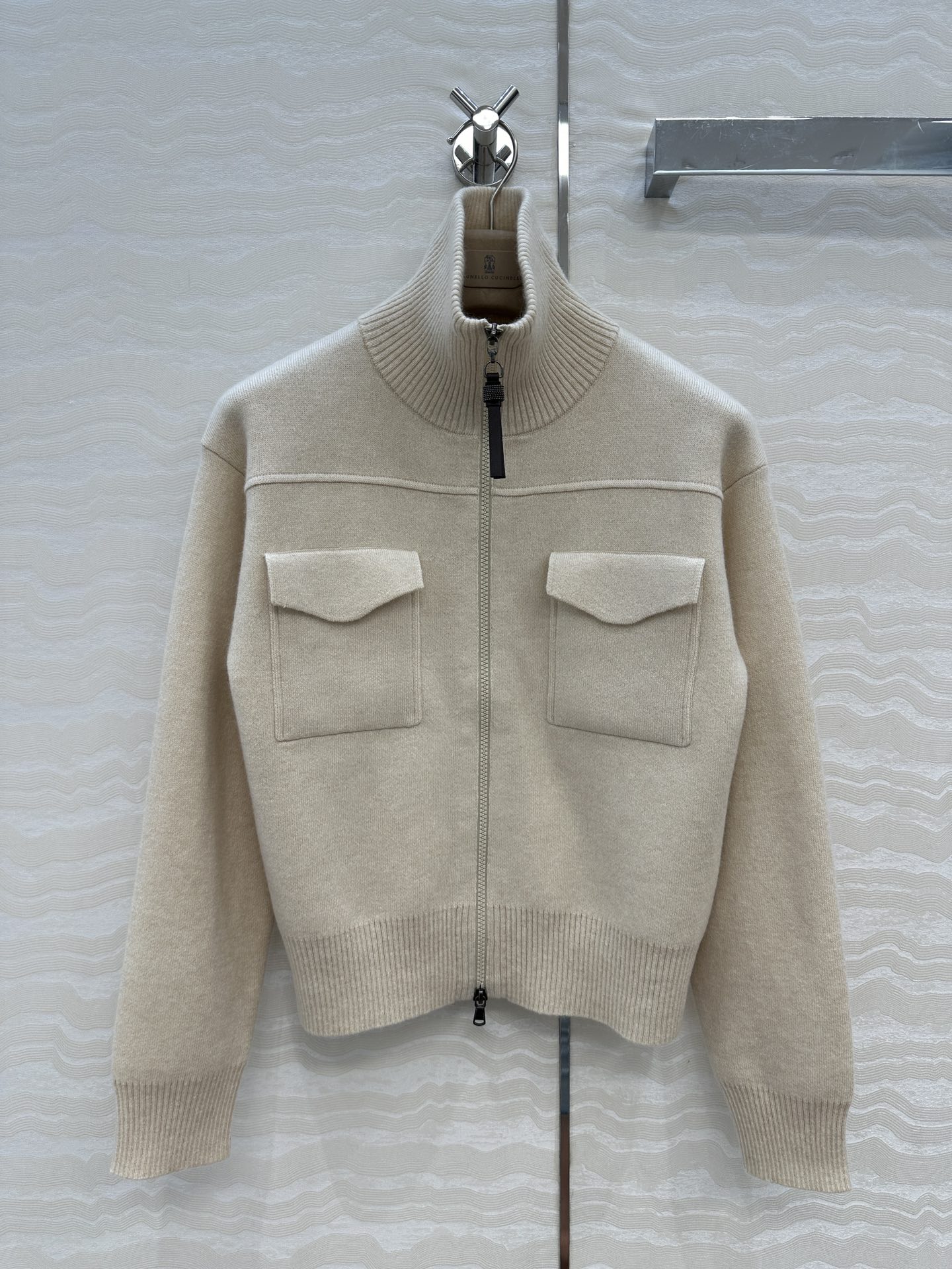 独家首发🍒高端原单品质！行走的高定，BC针织羊绒外套！优雅惬意气质中高领双开拉链设计。进口96羊绒纱线1