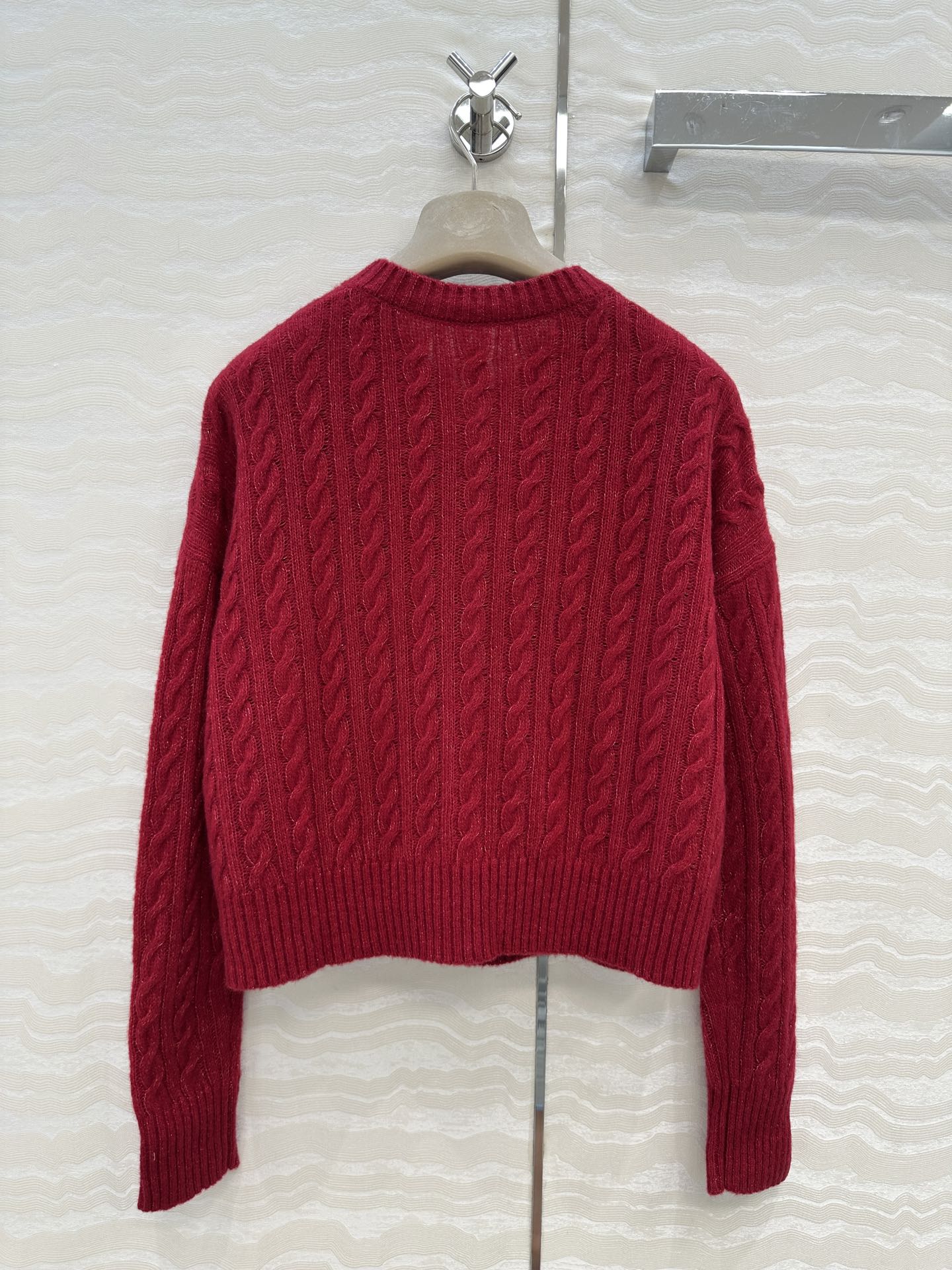 独家首发🍒高端原单品质！行走的高定 Bc闪耀银丝羊绒开衫外套！经典圆领进口拉毛绒纱线轻盈软糯。18针瑞士