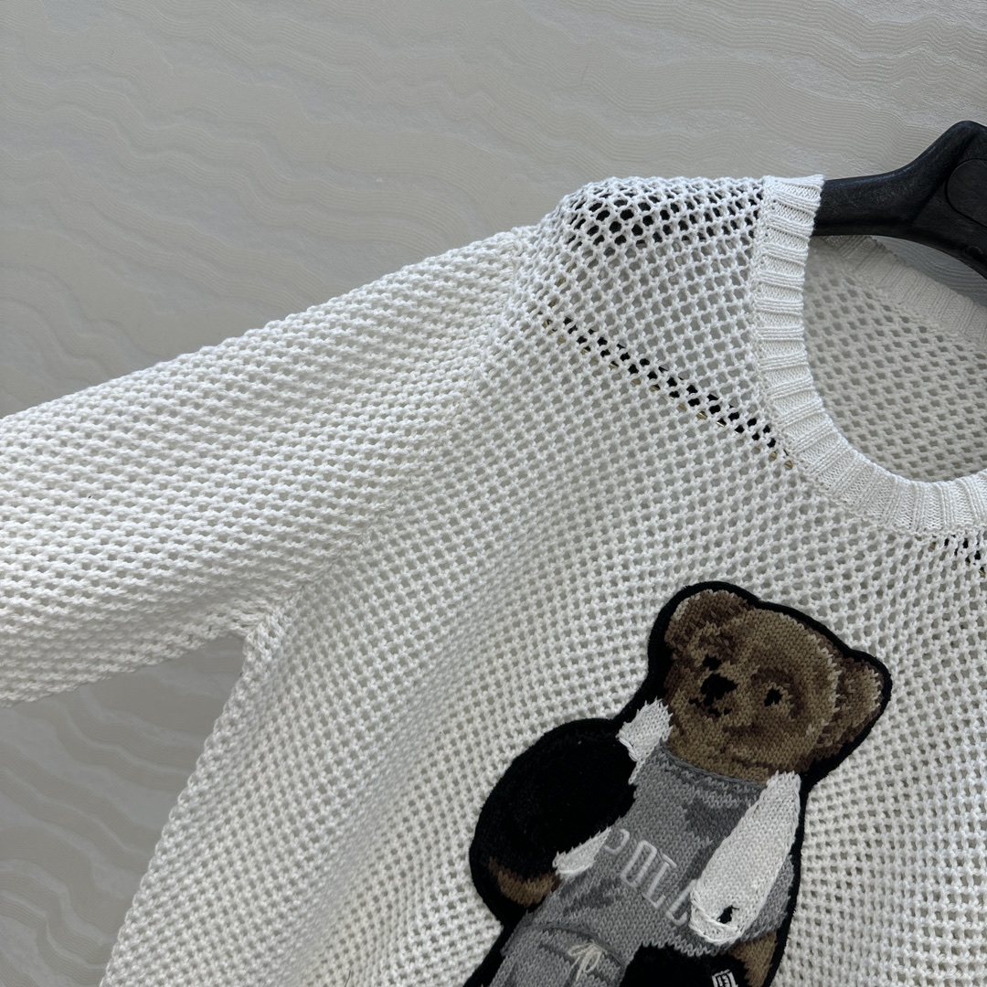 独家首发❤️原单品质❤️浓郁美式风，运动小熊手勾图案黑色缕空勾花气衣。！经典H宽松版型两侧开叉设计！品质