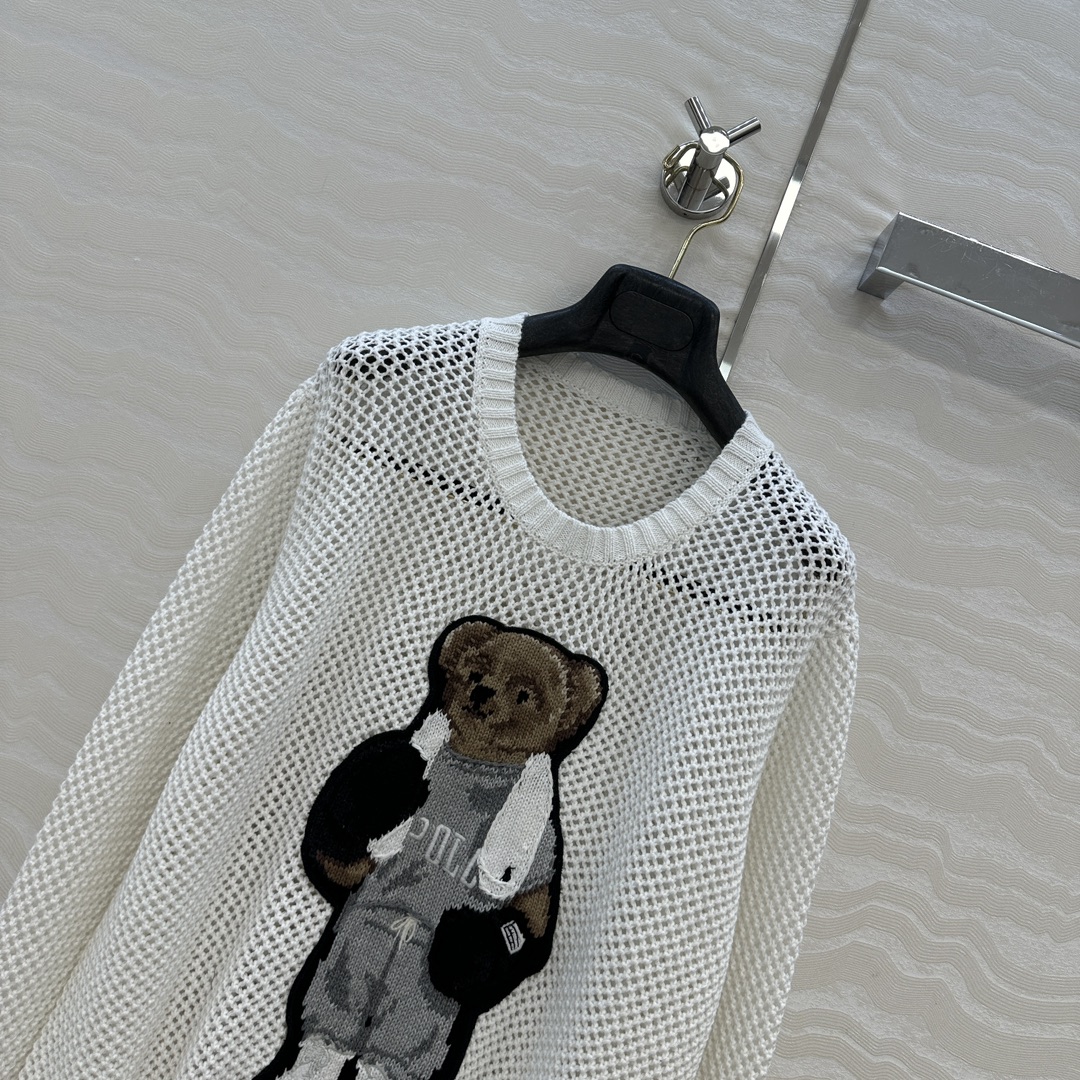 独家首发❤️原单品质❤️浓郁美式风，运动小熊手勾图案黑色缕空勾花气衣。！经典H宽松版型两侧开叉设计！品质