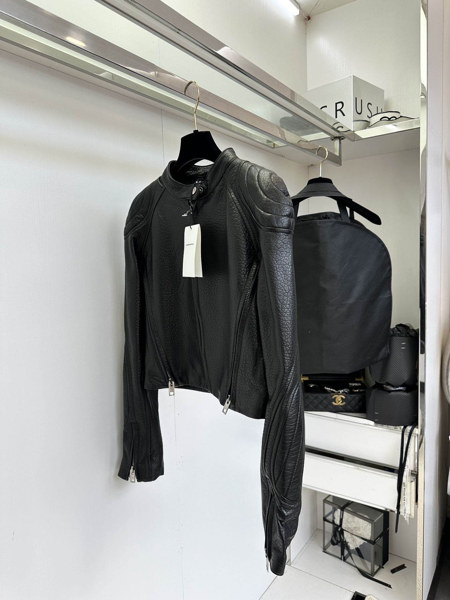 Retro Biker Lambskin Leather Jacket - Soft, Delicate, and Stylish 2 i1752304138 2848 0