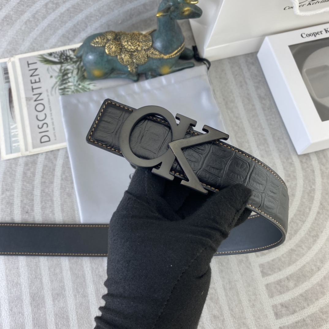 CK 💕 特种皮腰带系列 ，原厂五金精品不锈钢扣，手感柔软舒适 宽3.8CM。