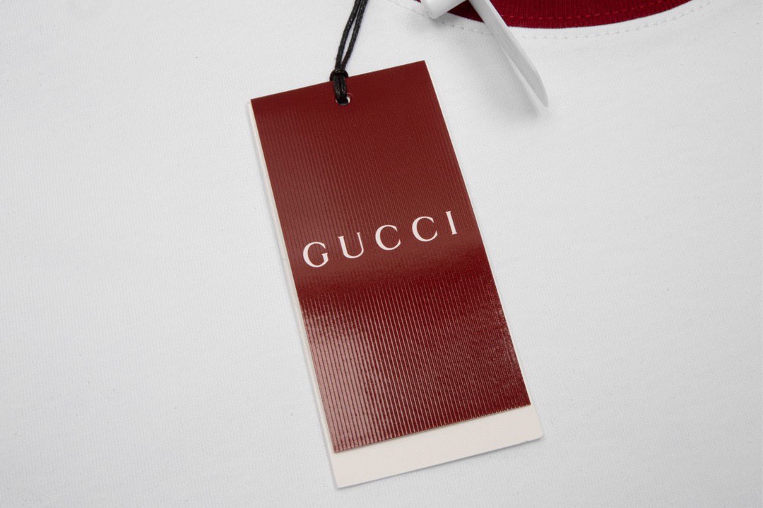 古驰/Gucci 夏季新款 小蓝蛇印花圆领短袖T恤 白色-Chinese UA Cheap High Quatity Brand Clothes Bags handbags Sneakers wholesale wholesaler seller from China Factory suppliers Fashion Clothing Shoes best Quality Beautiful Price 古驰/Gucci 夏季新款 小蓝蛇印花圆领短袖T恤 白色