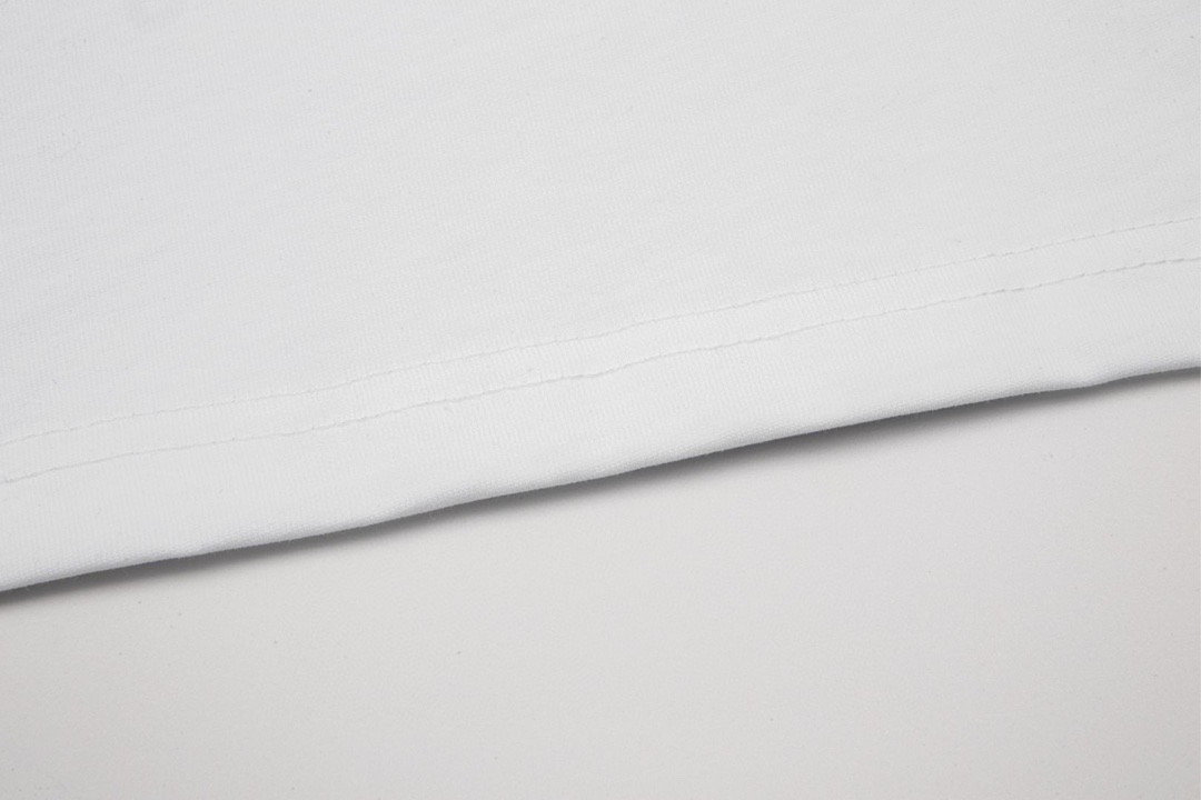 古驰/Gucci 夏季新款 小蓝蛇印花圆领短袖T恤 白色-Chinese UA Cheap High Quatity Brand Clothes Bags handbags Sneakers wholesale wholesaler seller from China Factory suppliers Fashion Clothing Shoes best Quality Beautiful Price 古驰/Gucci 夏季新款 小蓝蛇印花圆领短袖T恤 白色