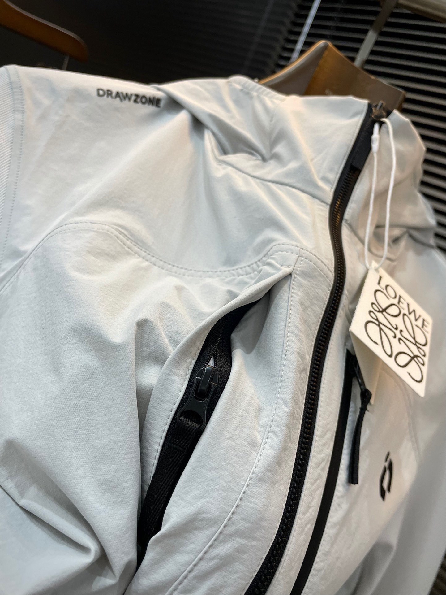 Spring 2025 Loewe (Royvv) Jacket Review: High-Quality Fabric, Youthful Design, Various Sizes - 图片 5