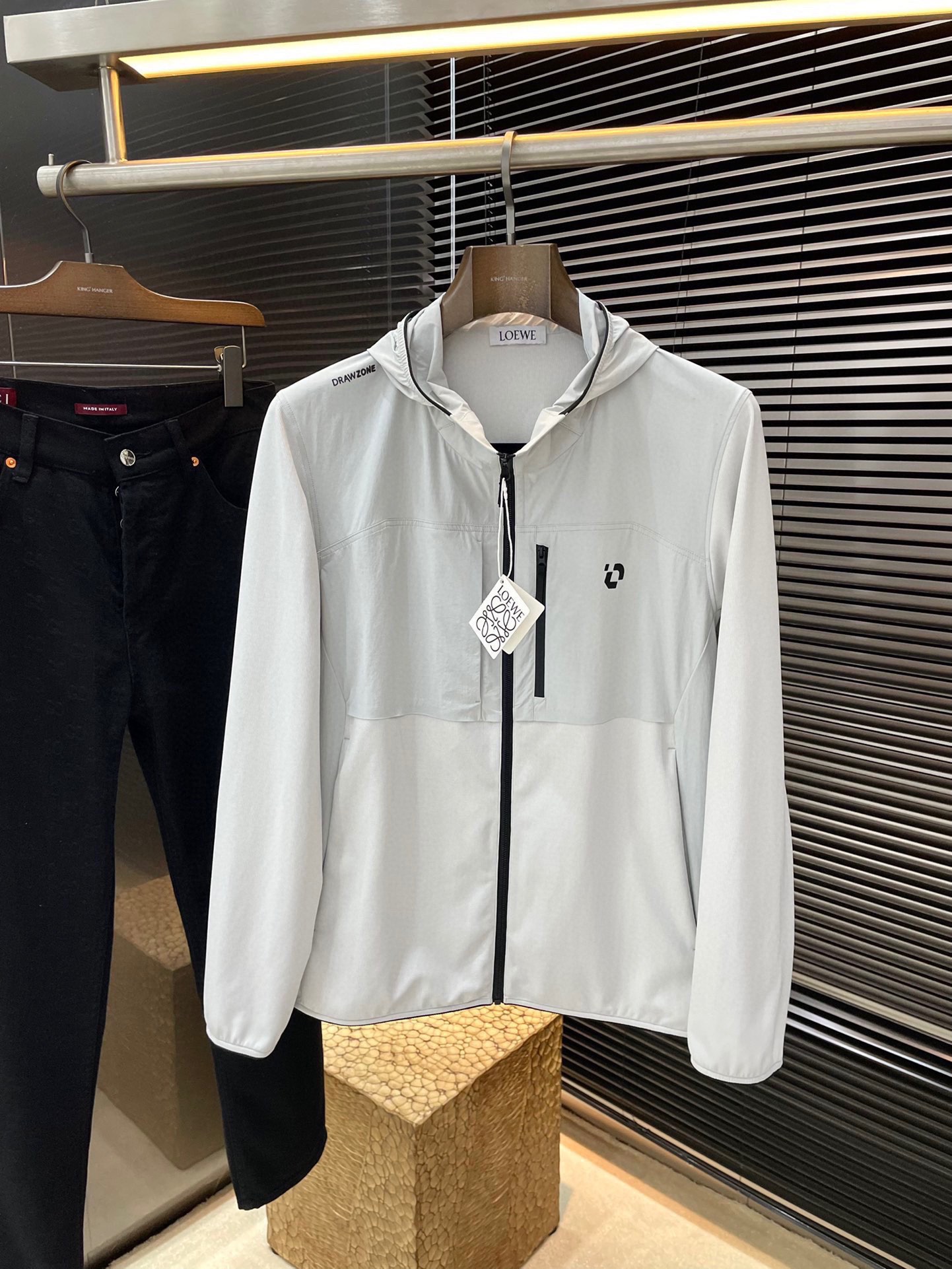 Spring 2025 Loewe (Royvv) Jacket Review: High-Quality Fabric, Youthful Design, Various Sizes