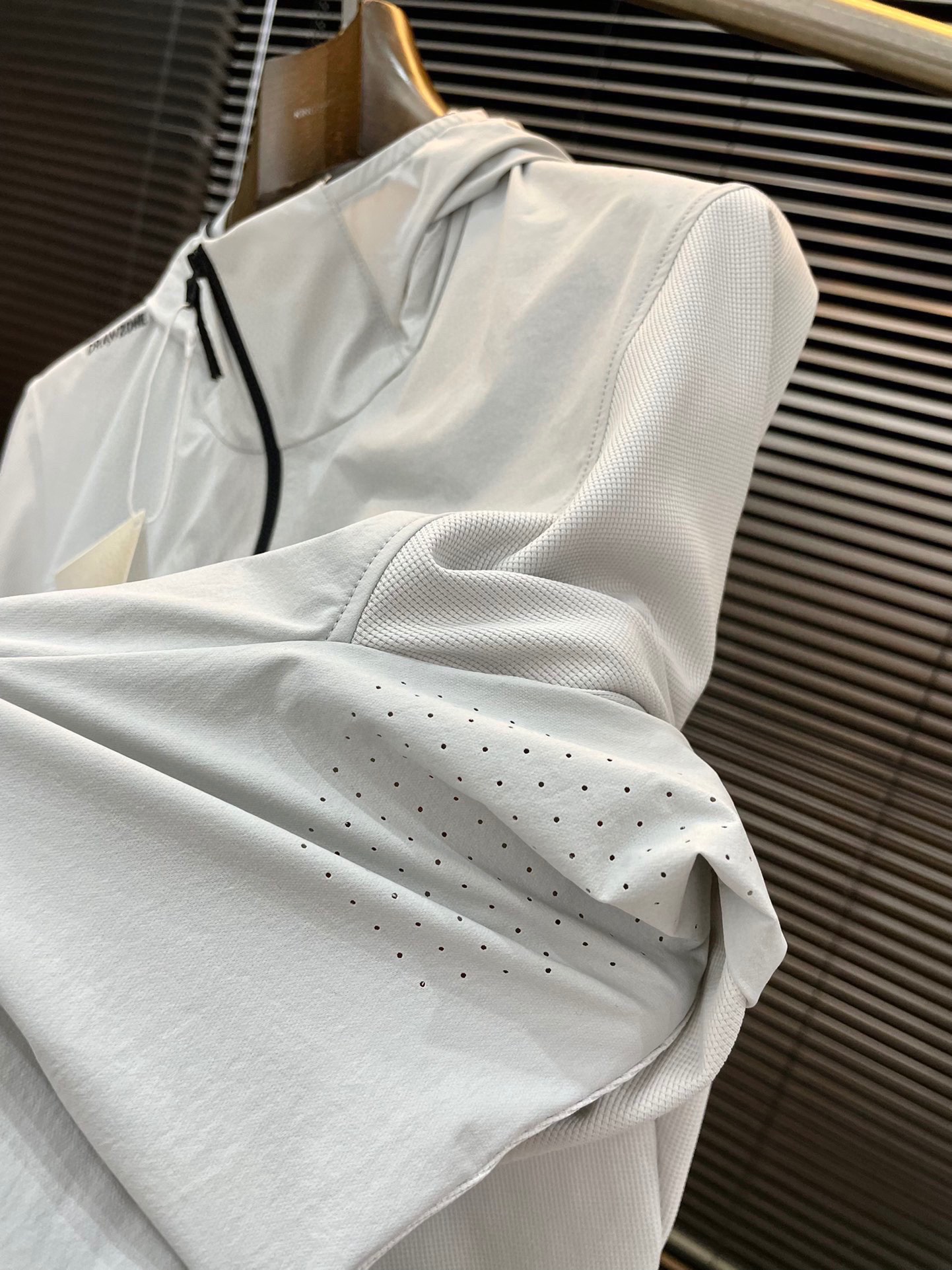 Spring 2025 Loewe (Royvv) Jacket Review: High-Quality Fabric, Youthful Design, Various Sizes - 图片 6