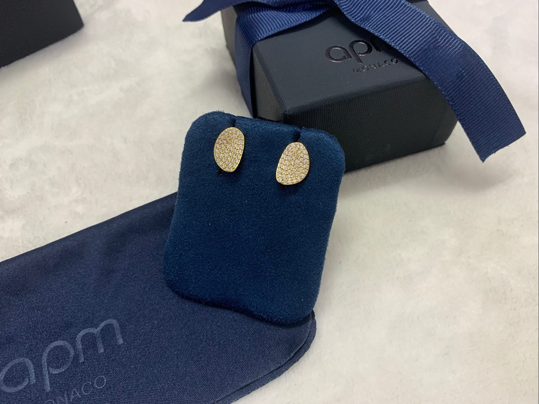  APm Monaco密镶Galet耳钉耳环金黄色简约耳饰礼物设计感。