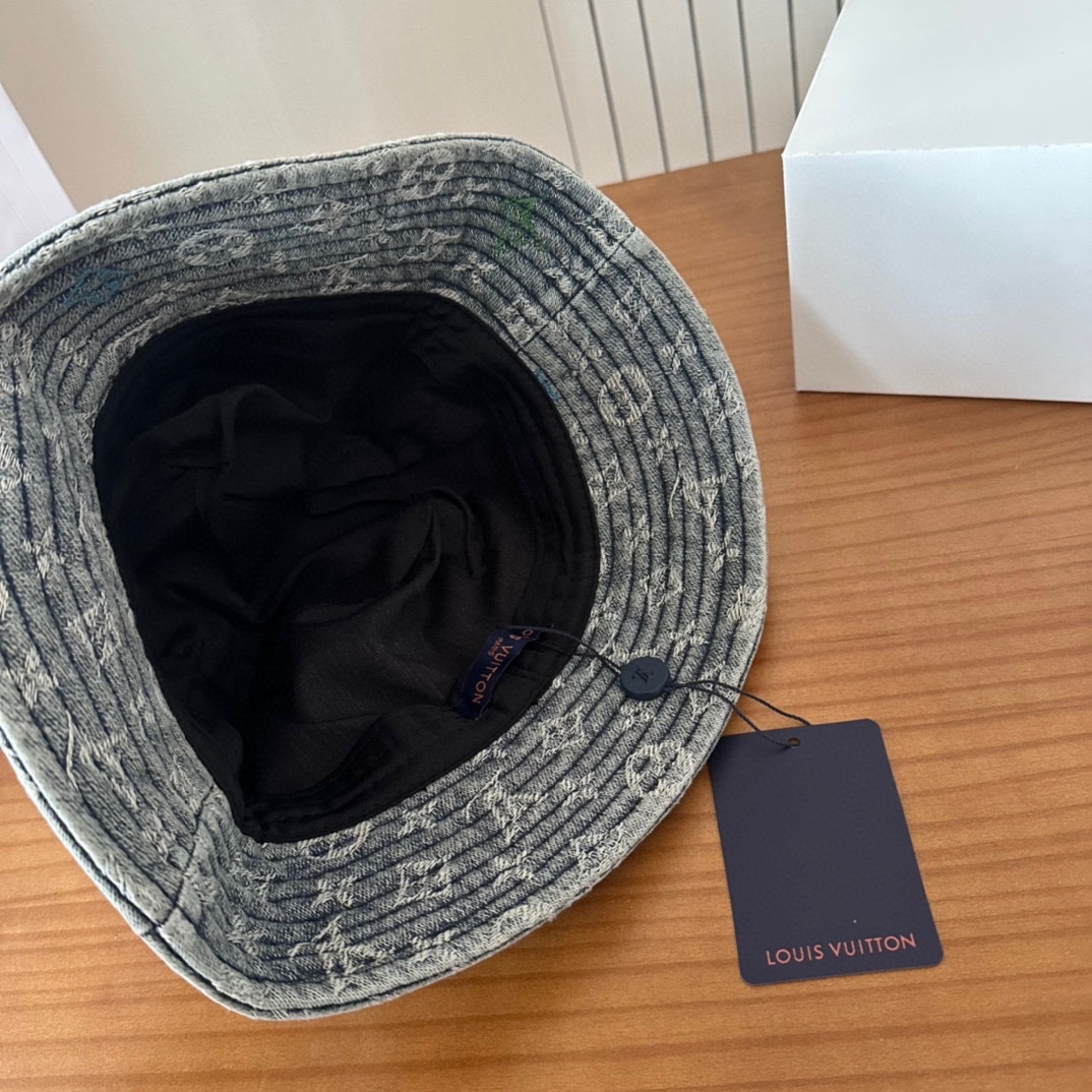 

LV路易威登渔夫帽  轻盈透气。完美版型，独家实物拍摄，男女适用