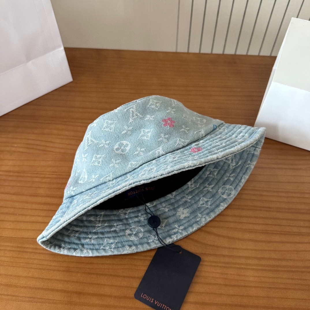 

LV路易威登渔夫帽  轻盈透气。完美版型，独家实物拍摄，男女适用