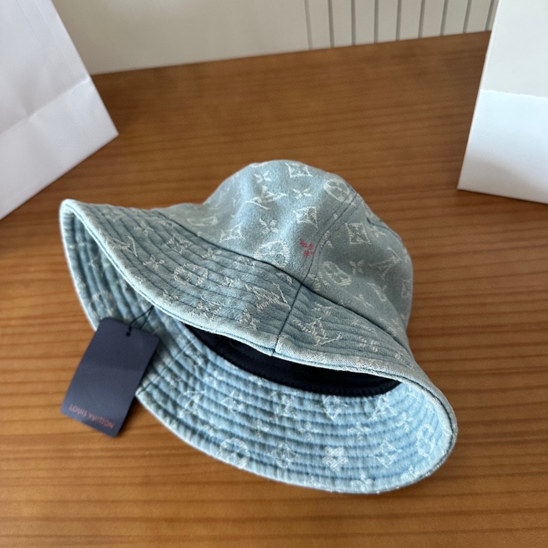 

LV路易威登渔夫帽  轻盈透气。完美版型，独家实物拍摄，男女适用