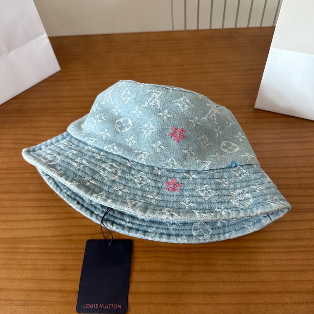 

LV路易威登渔夫帽  轻盈透气。完美版型，独家实物拍摄，男女适用