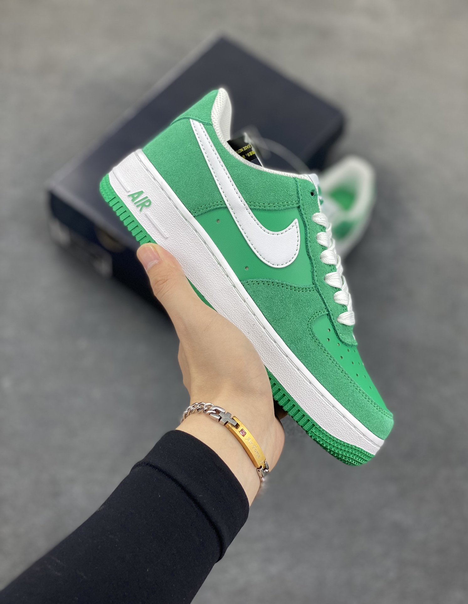 Air Force 1 Low 绿白勾 原楦头原纸板 打造纯正空军版型 #专注外贸渠道 全掌内置蜂窝气垫 #原盒配件 原厂中底钢印、拉帮完美 货号:IB6388-300 尺码:36 36.5 37.5 38 38.5 39 40 40.5 41 42 42.5 43 44 44.5 45-选品中心