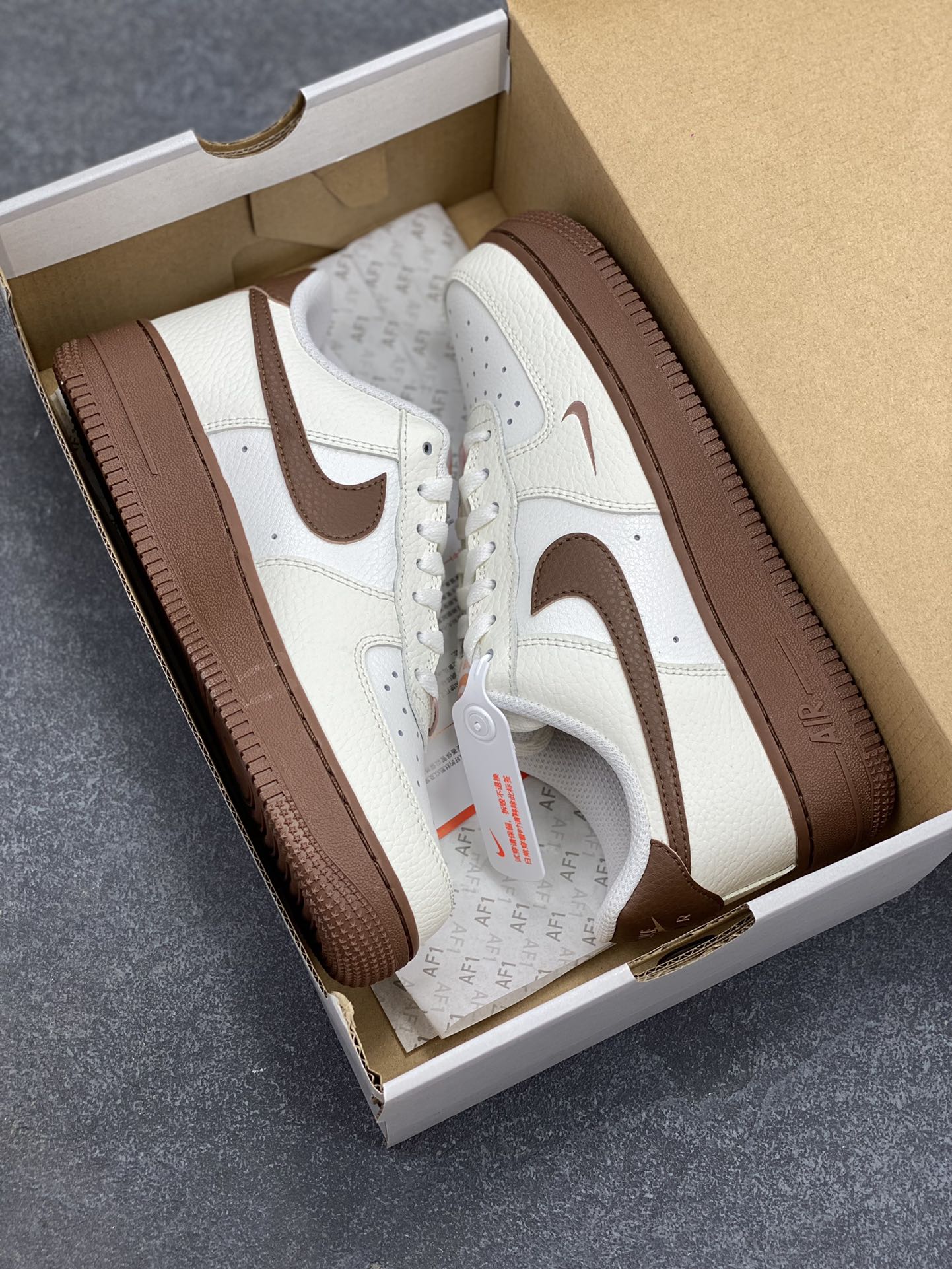 图片[9]-Air Force 1 Low 绿白勾 原楦头原纸板 打造纯正空军版型 #专注外贸渠道 全掌内置蜂窝气垫 #原盒配件 原厂中底钢印、拉帮完美 货号：IB3378-122 尺码：35.5 36 36.5 37.5 38 38.5 39 40 40.5 41 42 42.5 43 44 44.5 45-选品中心