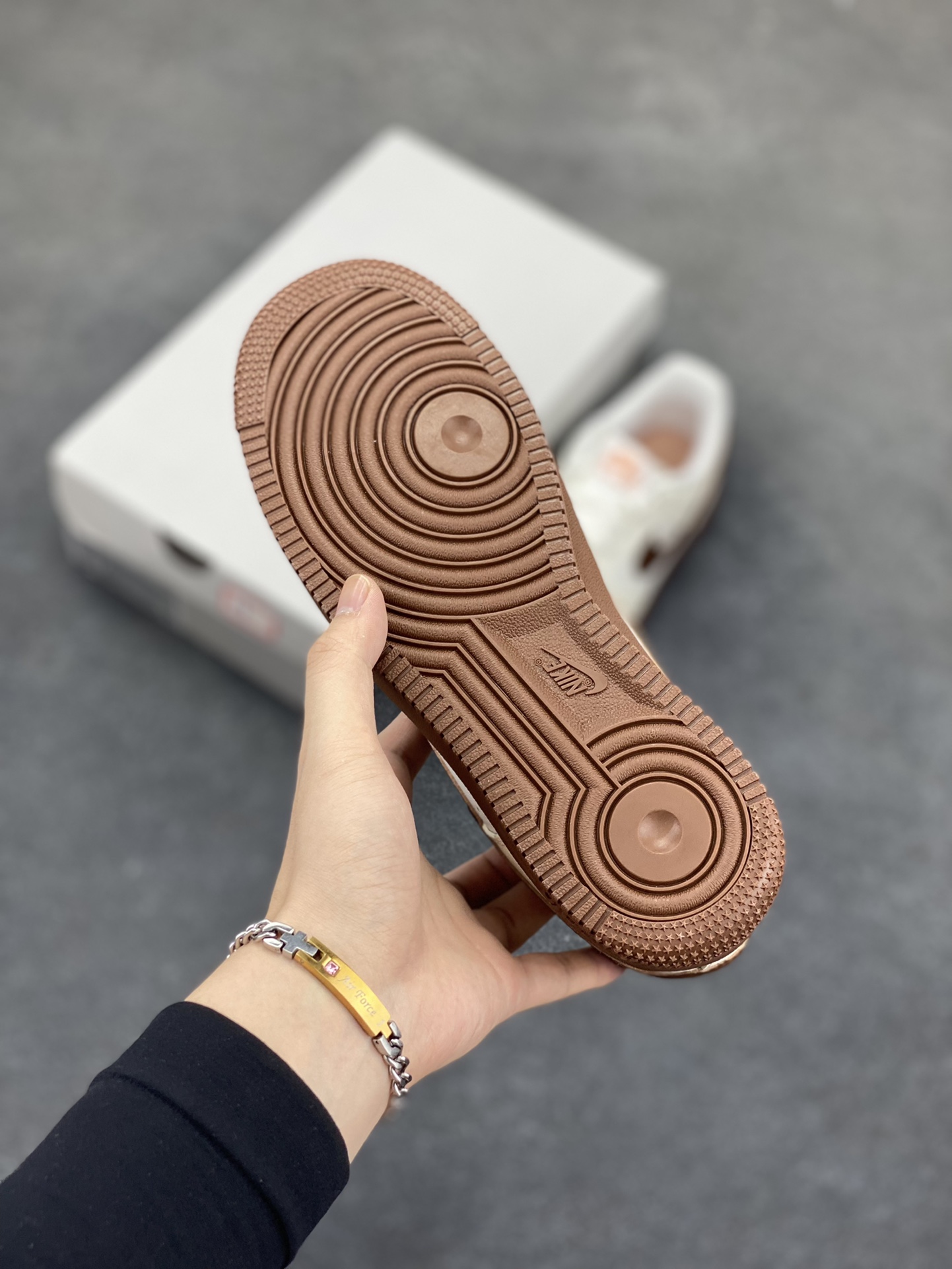 图片[5]-Air Force 1 Low 绿白勾 原楦头原纸板 打造纯正空军版型 #专注外贸渠道 全掌内置蜂窝气垫 #原盒配件 原厂中底钢印、拉帮完美 货号：IB3378-122 尺码：35.5 36 36.5 37.5 38 38.5 39 40 40.5 41 42 42.5 43 44 44.5 45-选品中心