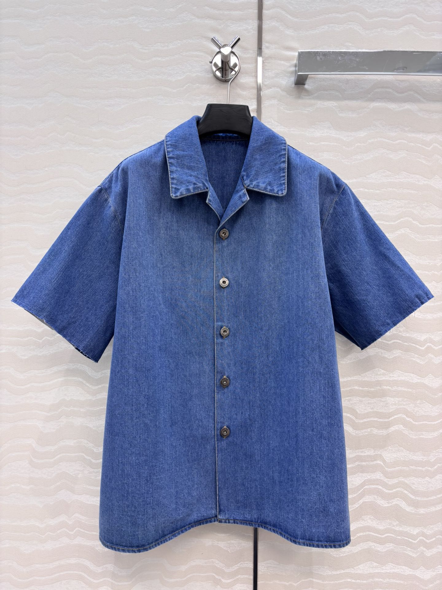 独家首发❤️爆单推荐，LW海岛度假Paula’s系列牛仔短袖衬衫，重工艺立体激光缕空雕孔烧花工艺设计，复