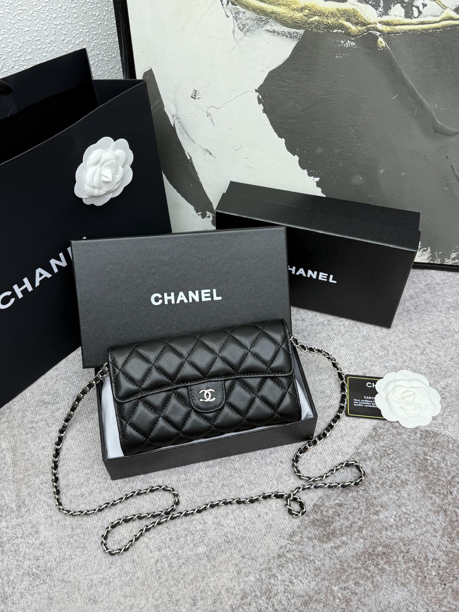CHANEL 经典CF長款チェーンショルダーバッグ - おしゃれな格子模様と大容量