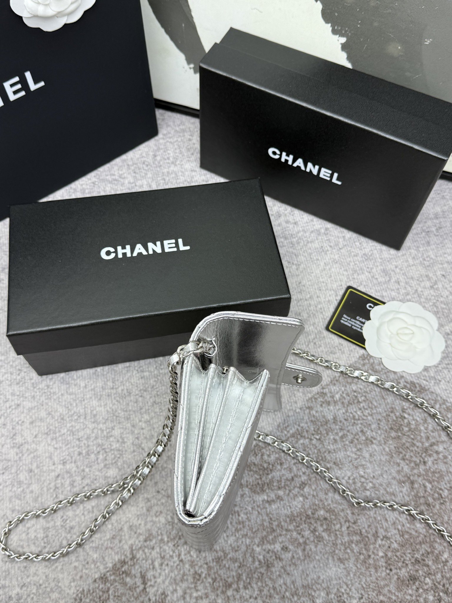 CHANEL 经典CF長款チェーンバッグ - スタイリッシュなデザインと大容量
