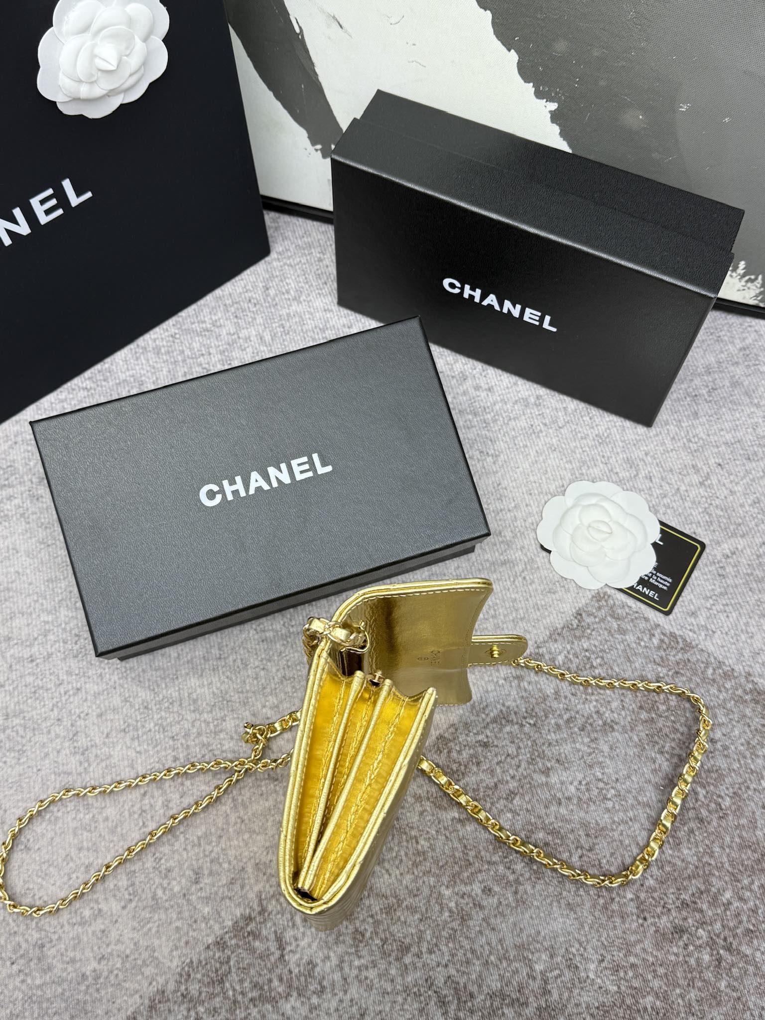 CHANEL 经典CF長款チェーンショルダーバッグ - スタイリッシュな格子模様と大容量