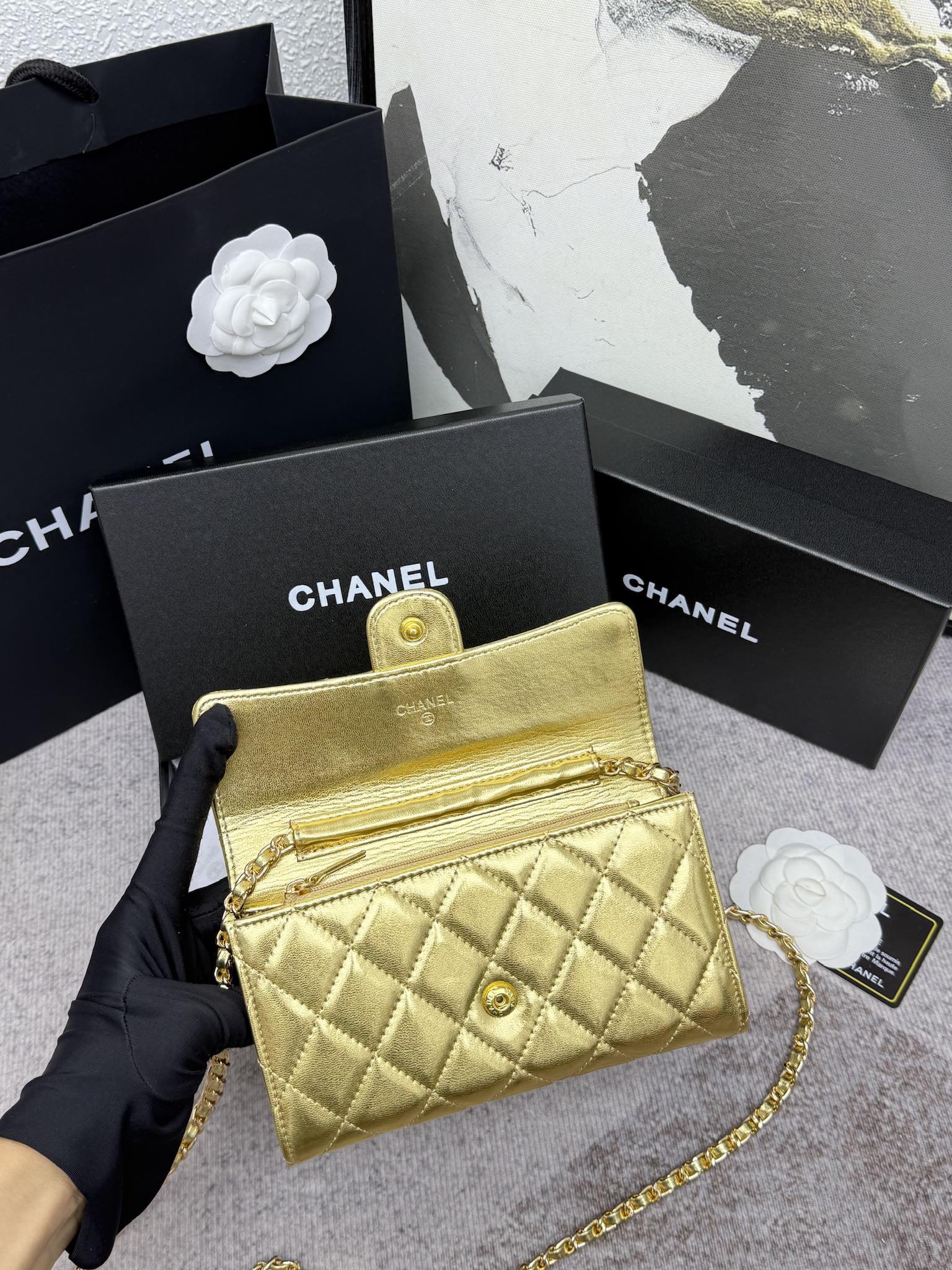 CHANEL 经典CF長款チェーンショルダーバッグ - スタイリッシュな格子模様と大容量